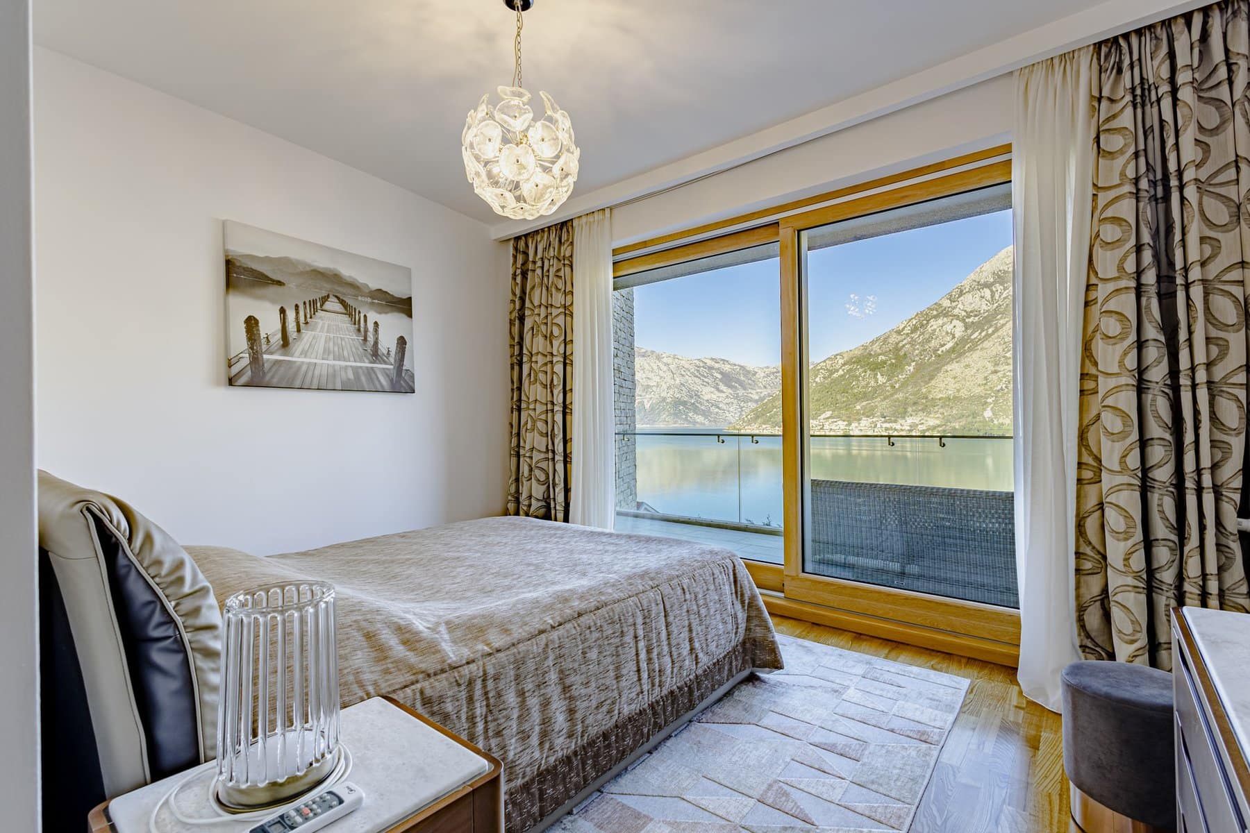Villa with a panoramic sea view and a swimming pool, Stoliv (16)