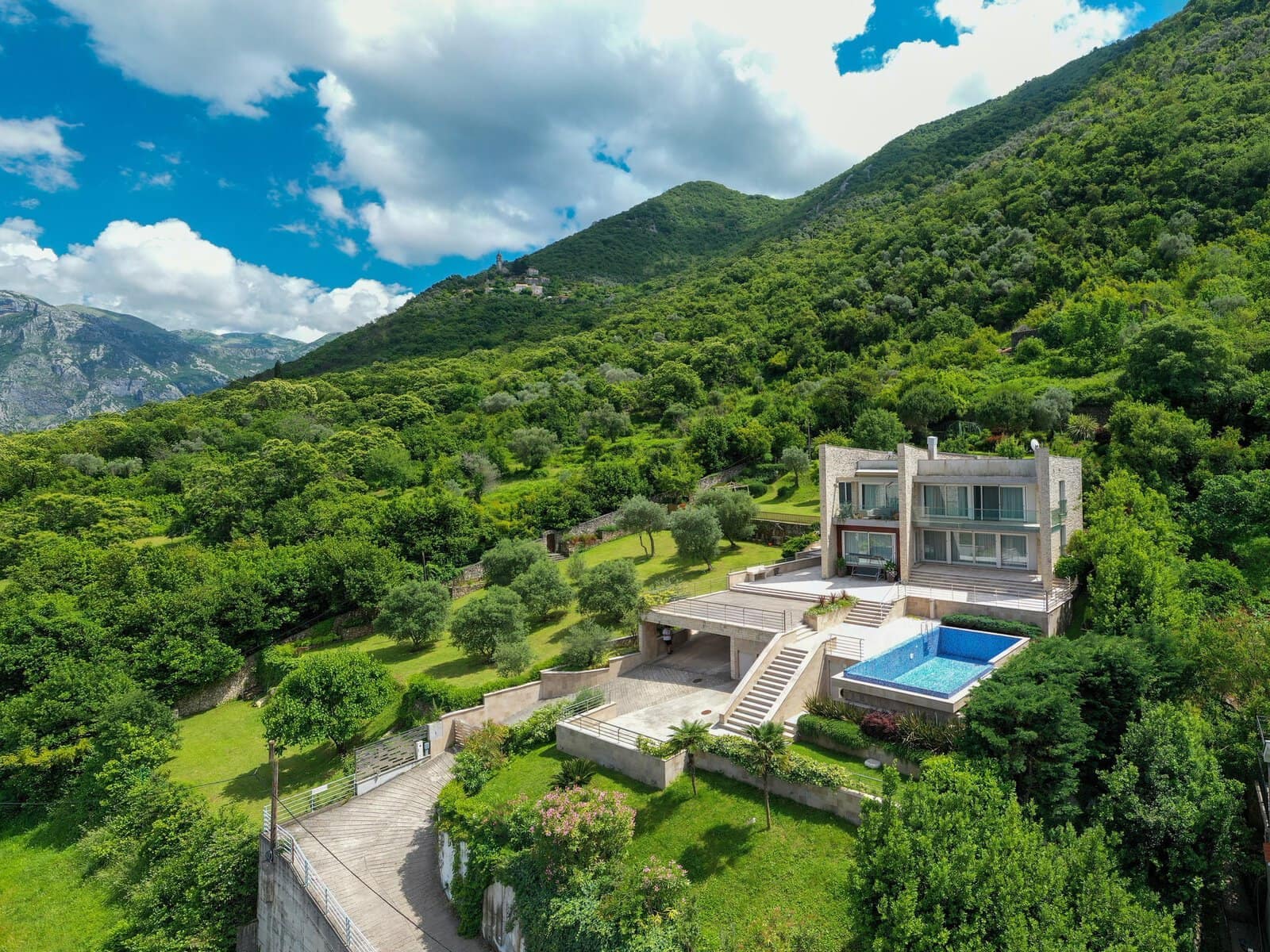 Villa with a panoramic sea view and a swimming pool, Stoliv (21)