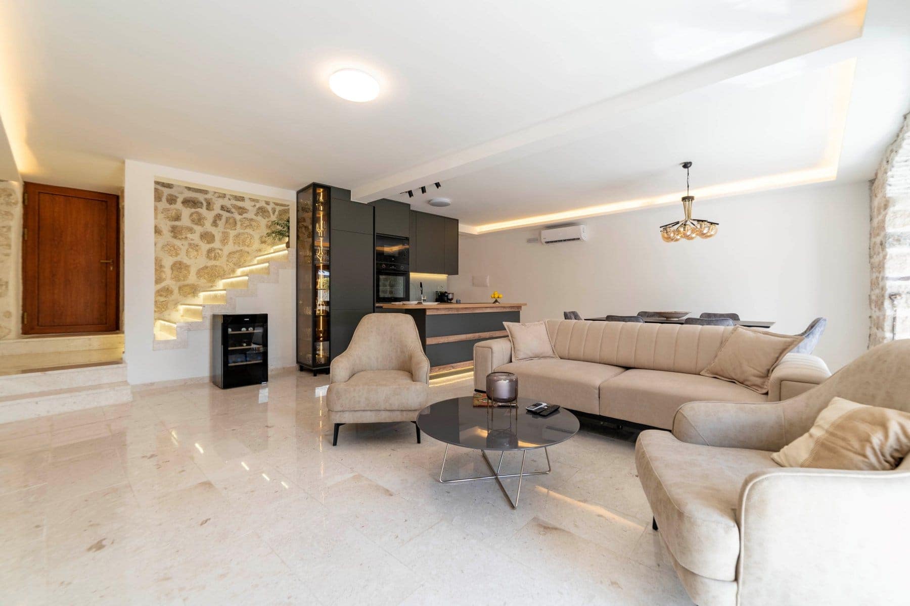Charming stone house Ljuta, For rent (6)