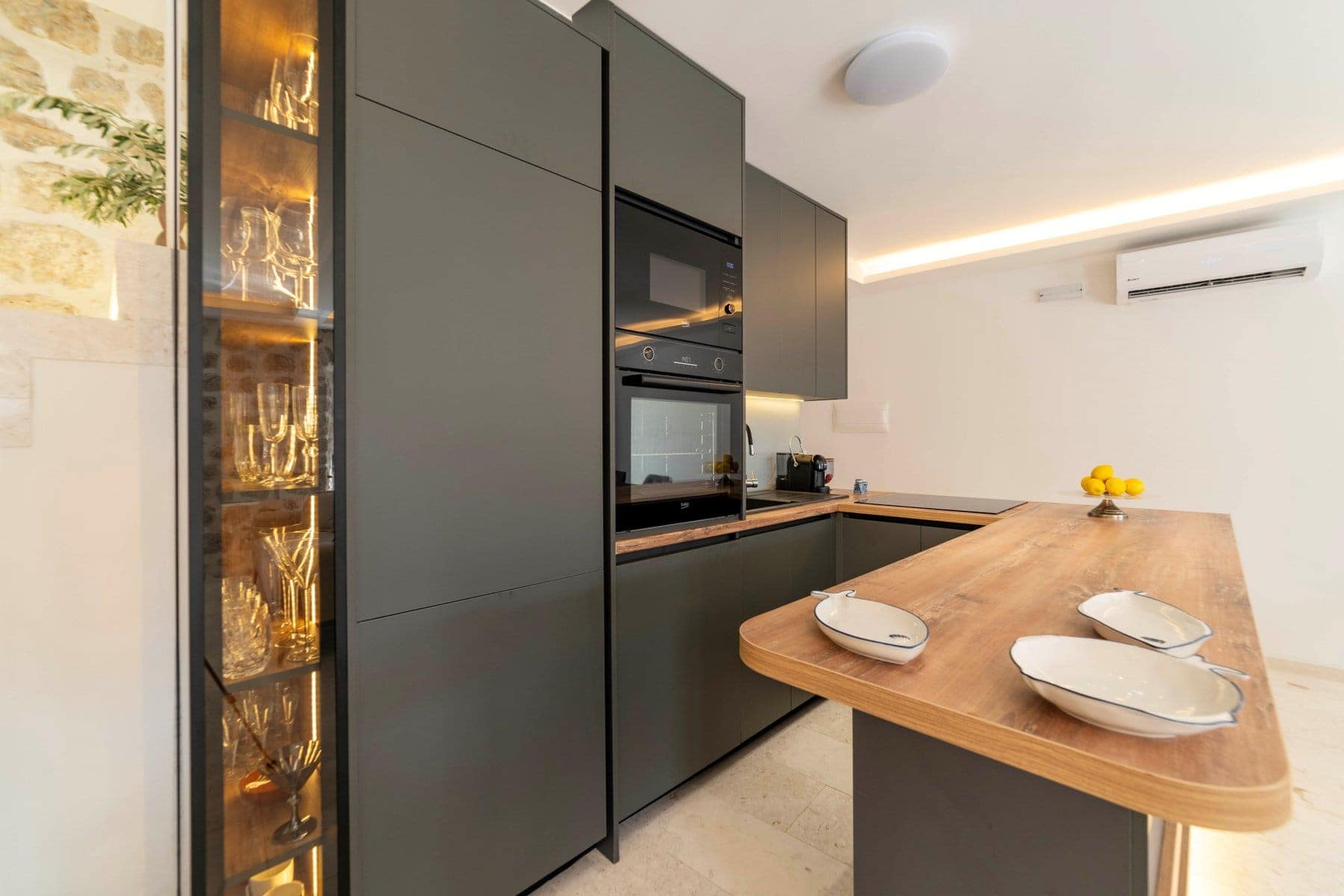 Charming stone house Ljuta, For rent (7)