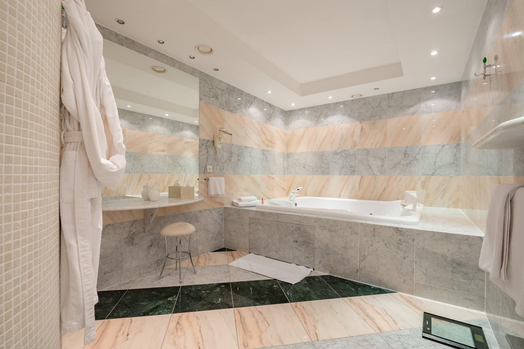 A complex of Two Luxury Villas, Sveti Stefan (13)