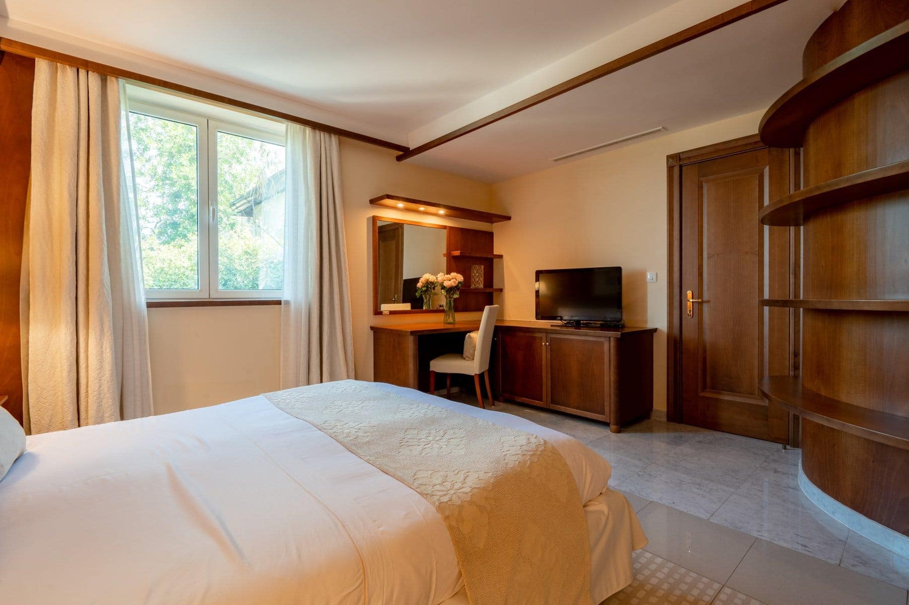 A complex of Two Luxury Villas, Sveti Stefan (19)