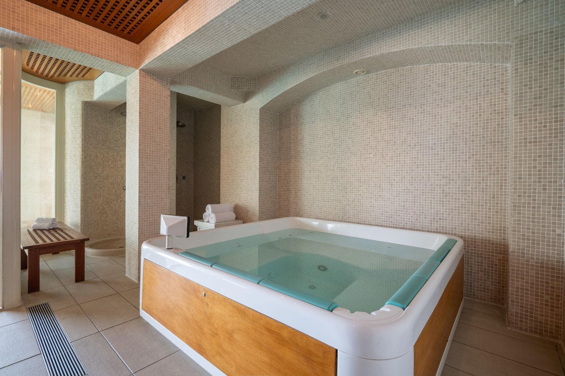 A complex of Two Luxury Villas, Sveti Stefan (29)
