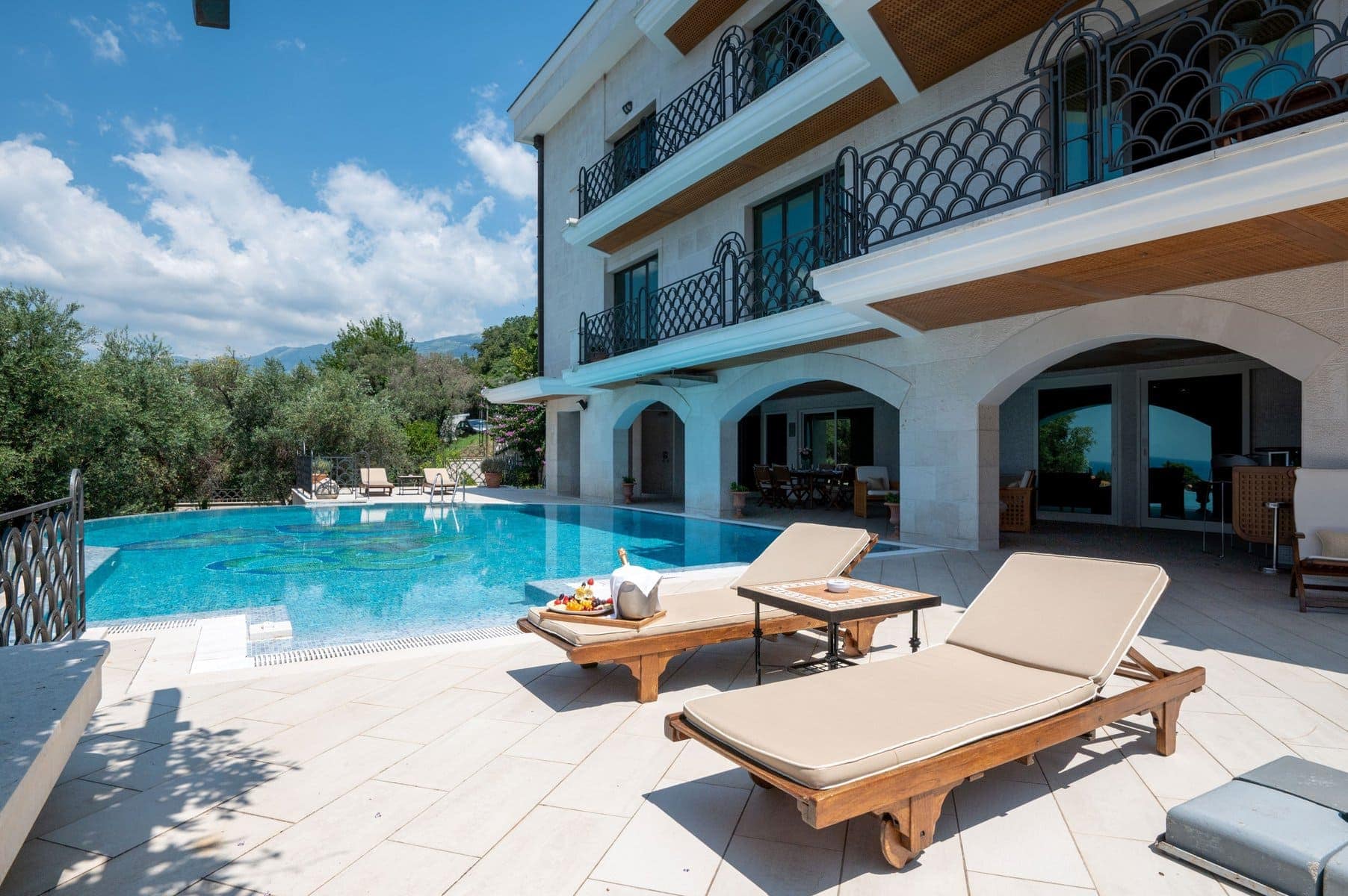 A complex of Two Luxury Villas, Sveti Stefan (37)
