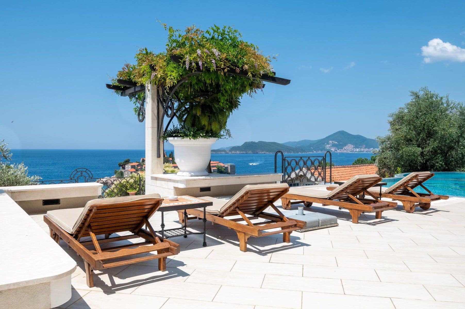 A complex of Two Luxury Villas, Sveti Stefan (38)