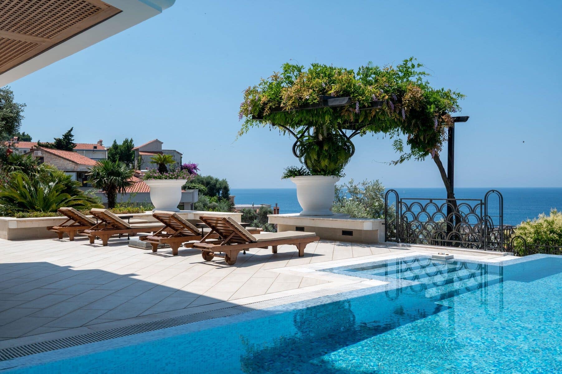 A complex of Two Luxury Villas, Sveti Stefan (39)