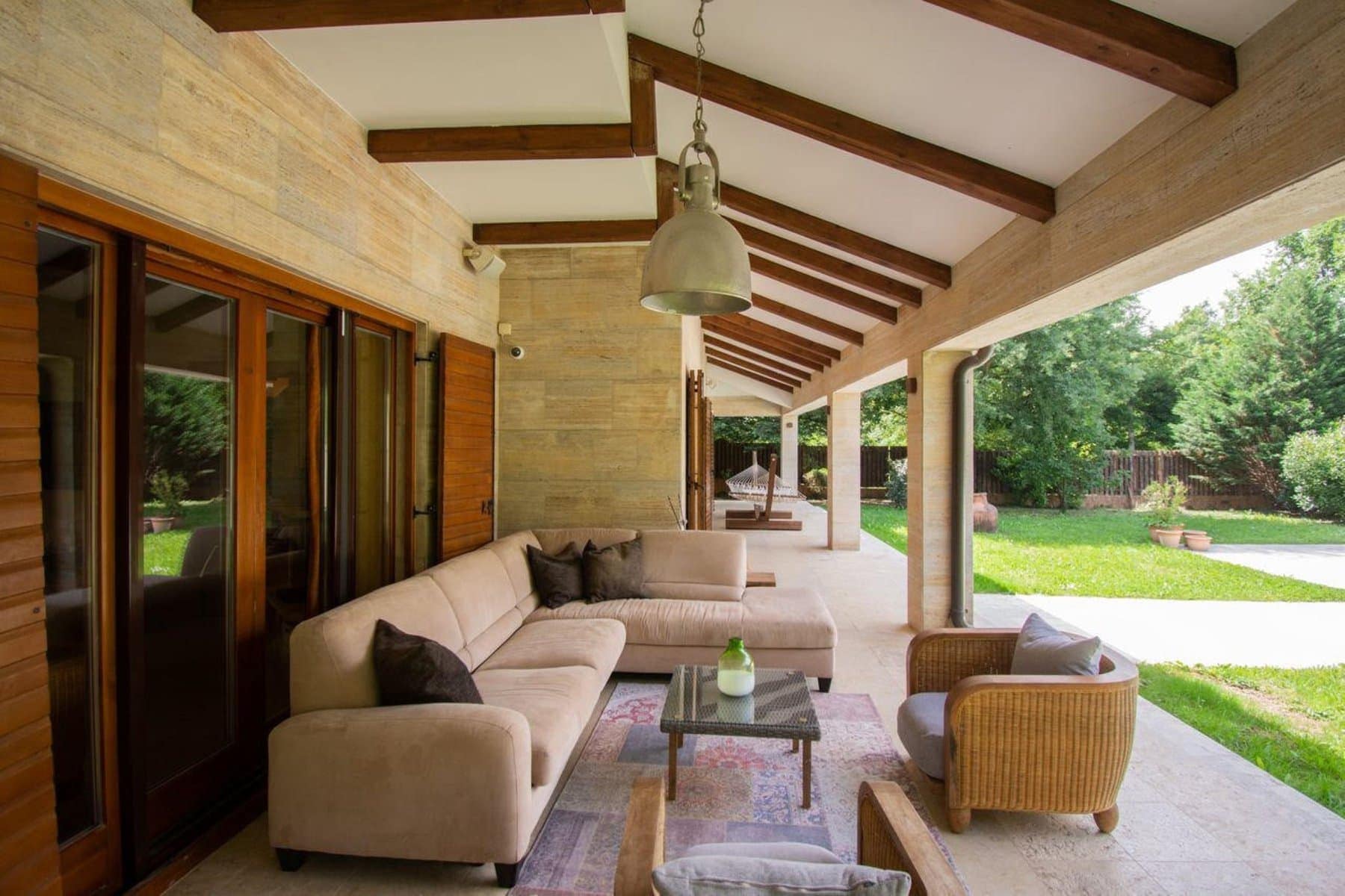 Luxury family villa Podgorica (9)