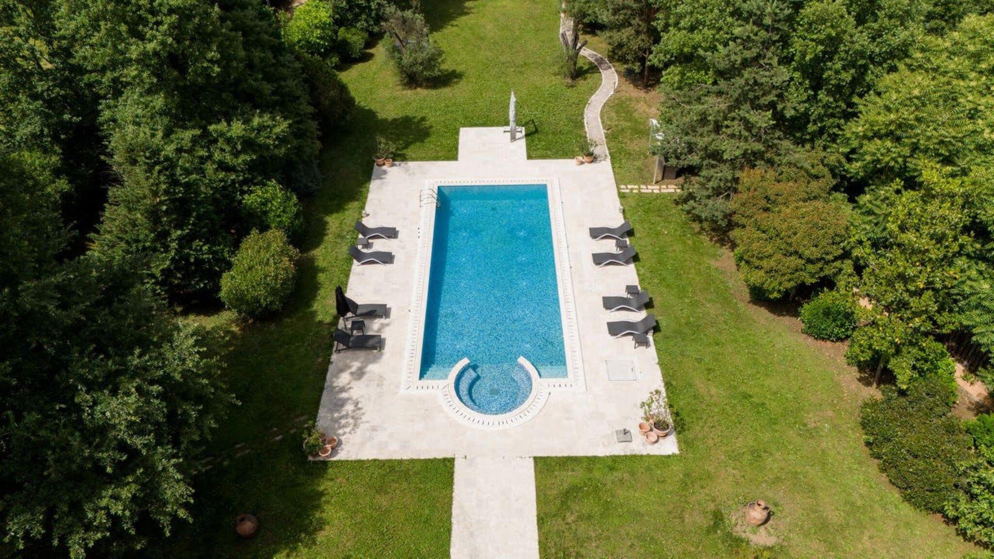 Luxury family villa Podgorica (12)