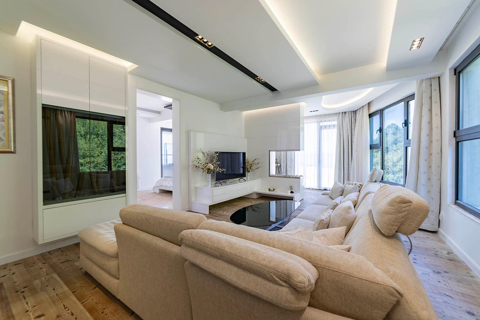 Exclusive 4-bdr apartment, Becici (7)
