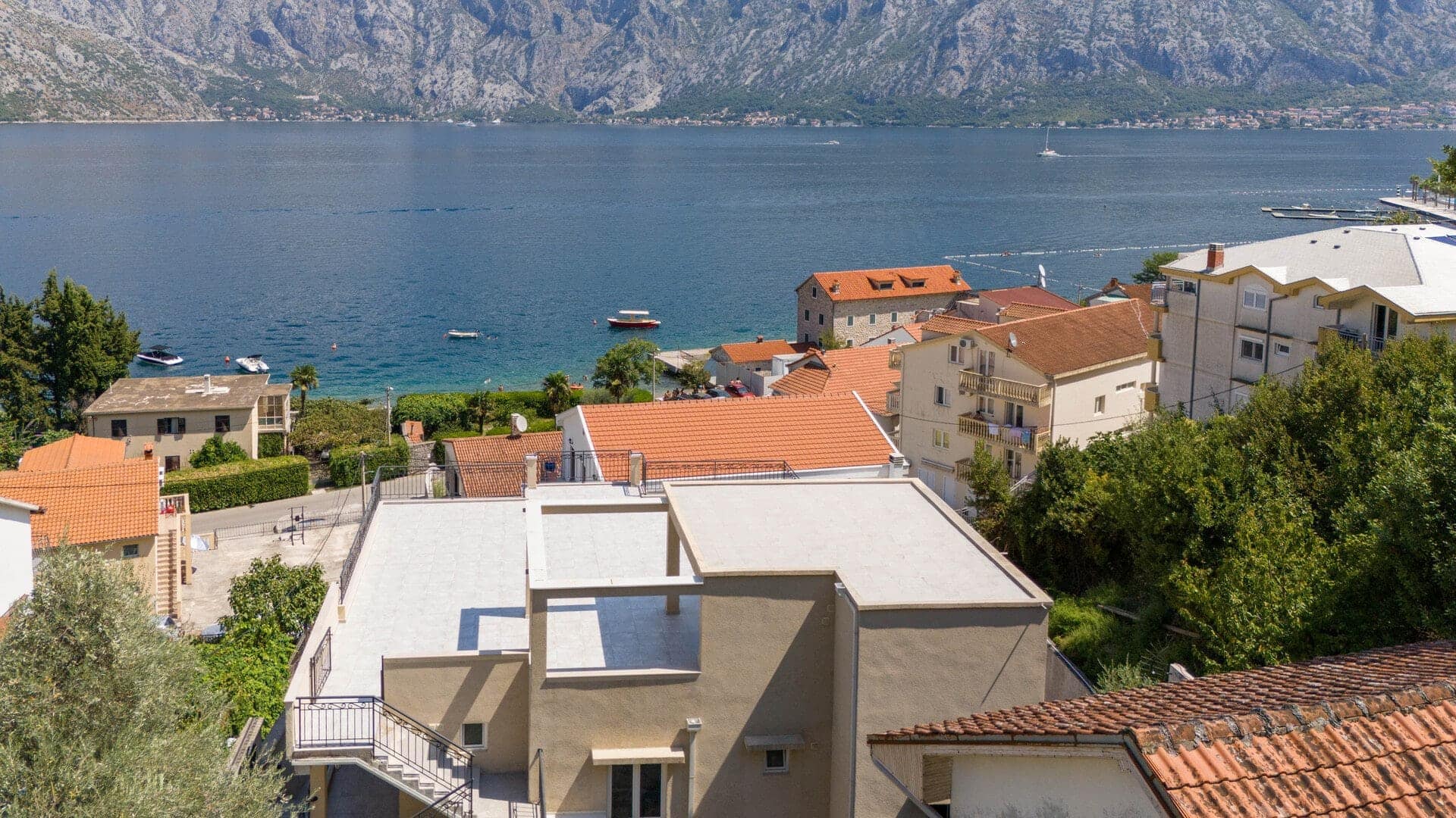 Apartment building with a sea view, Stoliv (41)
