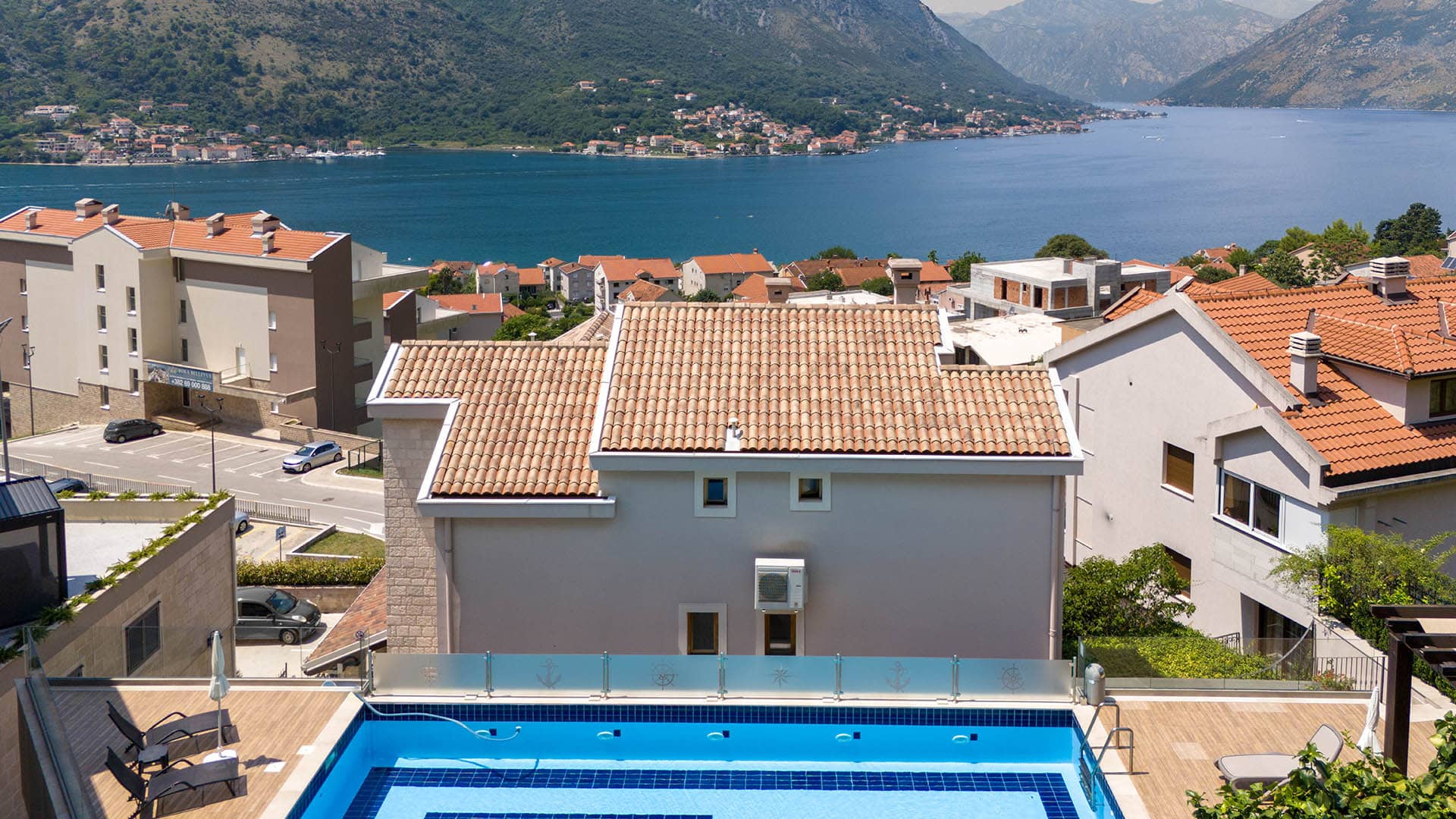 Exclusive apartments with panoramic sea view, Dobrota (30)