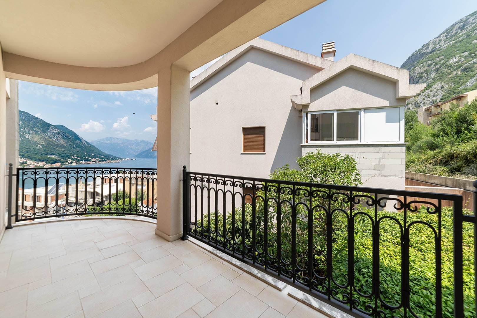 Exclusive apartments with panoramic sea view, Dobrota (26)