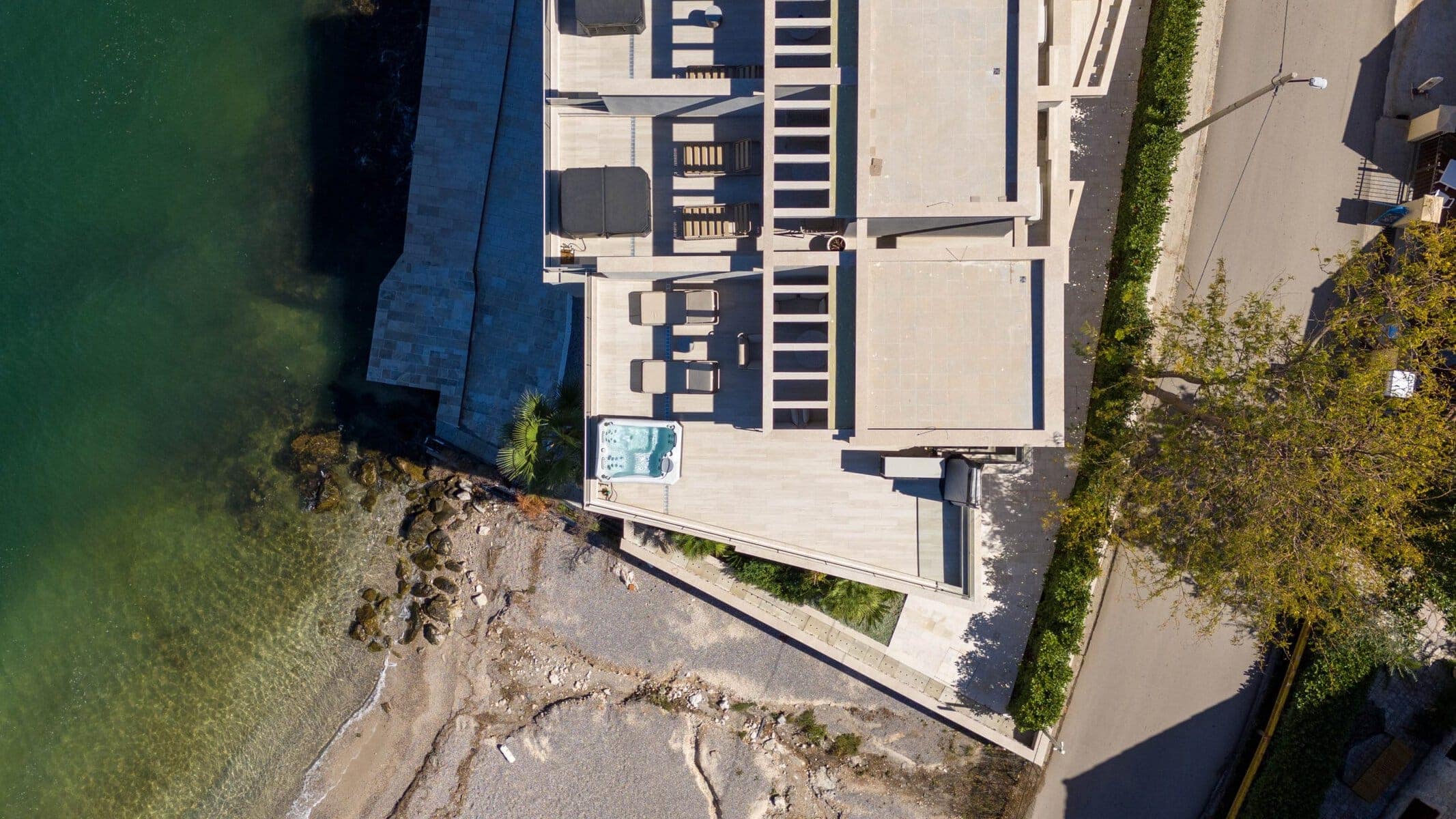 Luxury branded villa on the first line to the sea, Stoliv (18)