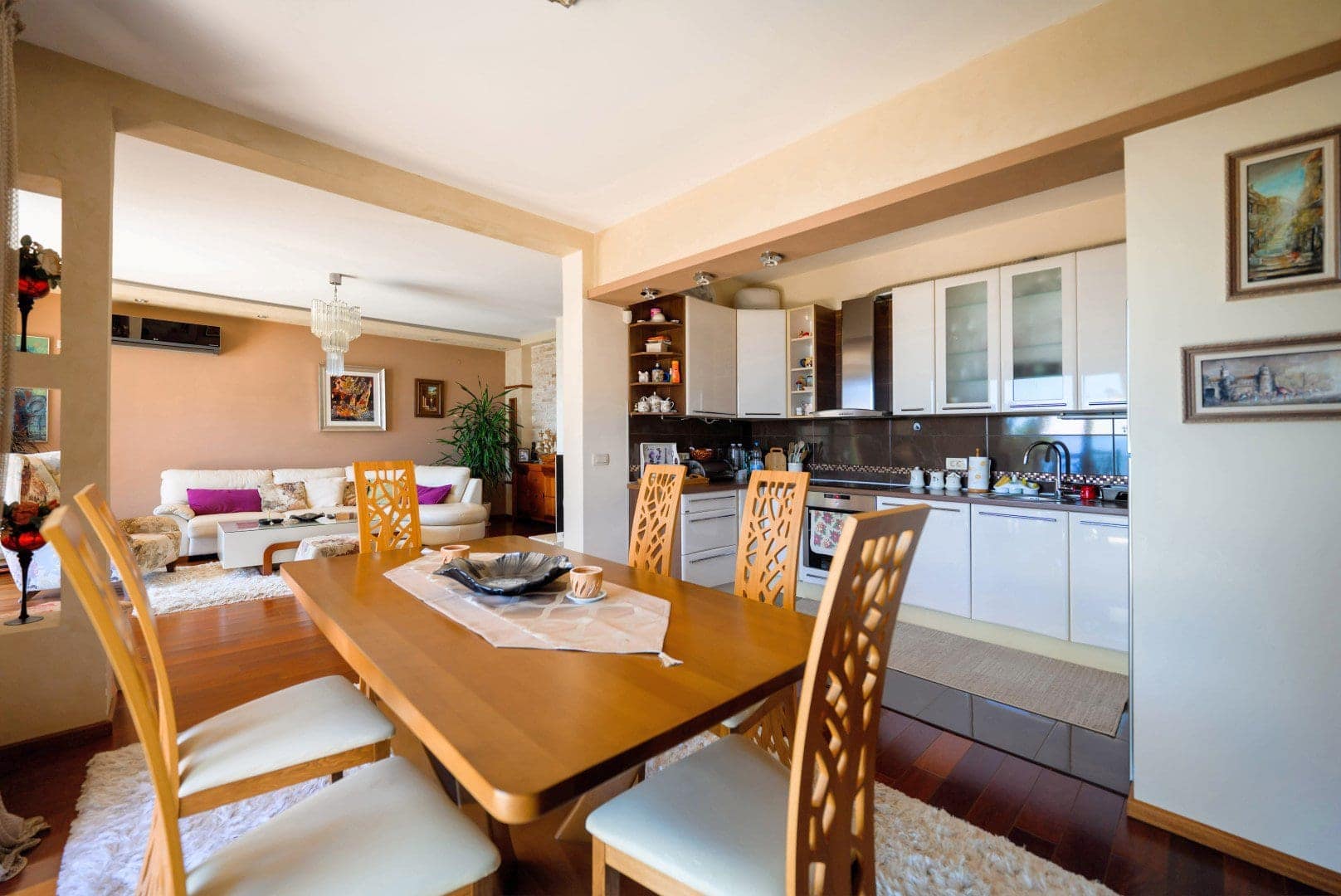 Villa with 3 apartments, Bar (10)