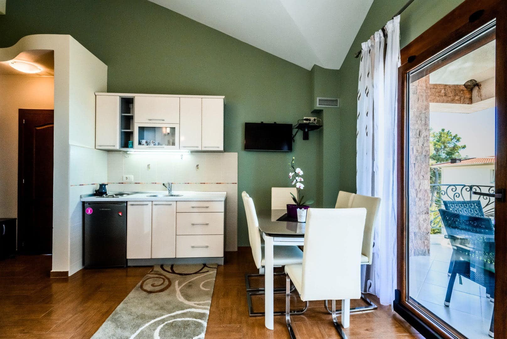 Villa with 3 apartments, Bar (13)