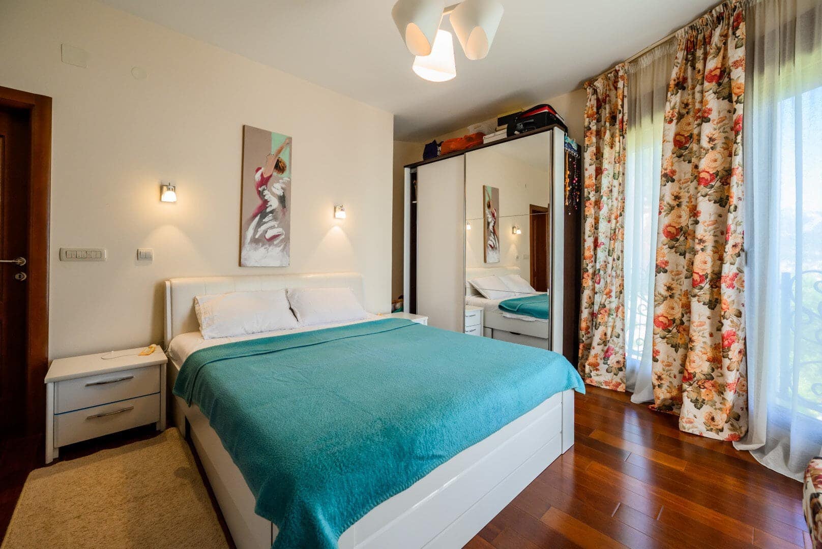 Villa with 3 apartments, Bar (17)