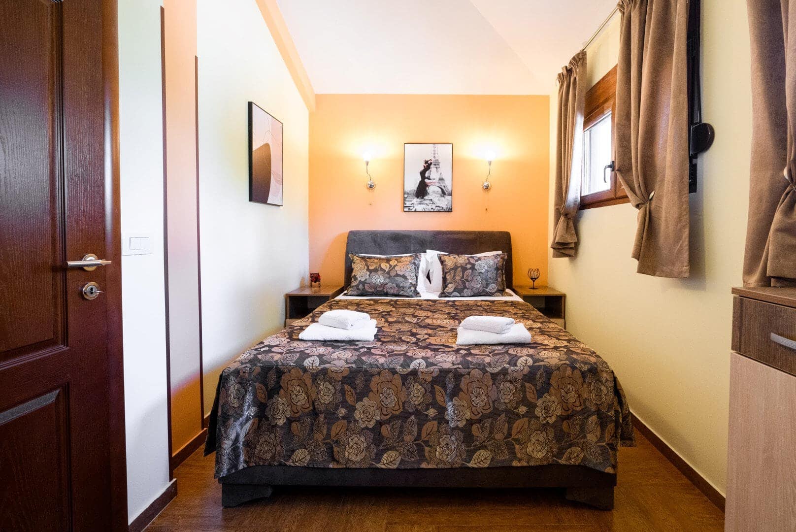 Villa with 3 apartments, Bar (18)