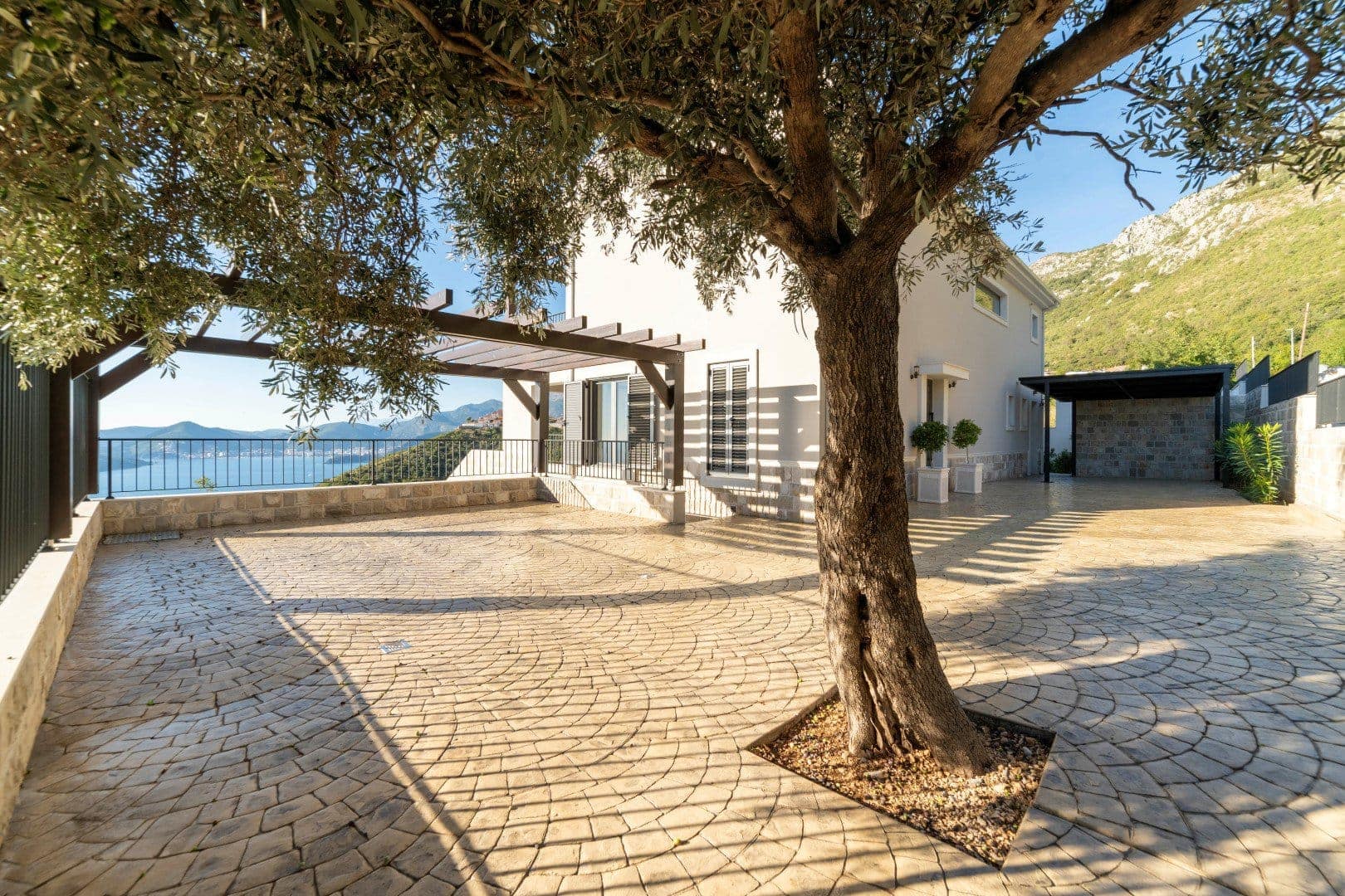 New villa with pool and panoramic sea view, Blizikuce  (27)
