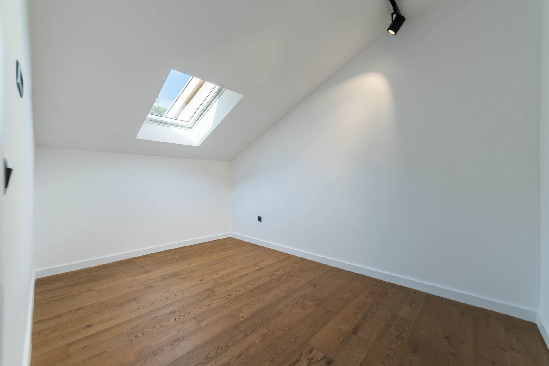 SOLD Renovated 2bdr Apartment in Tivat center (9)