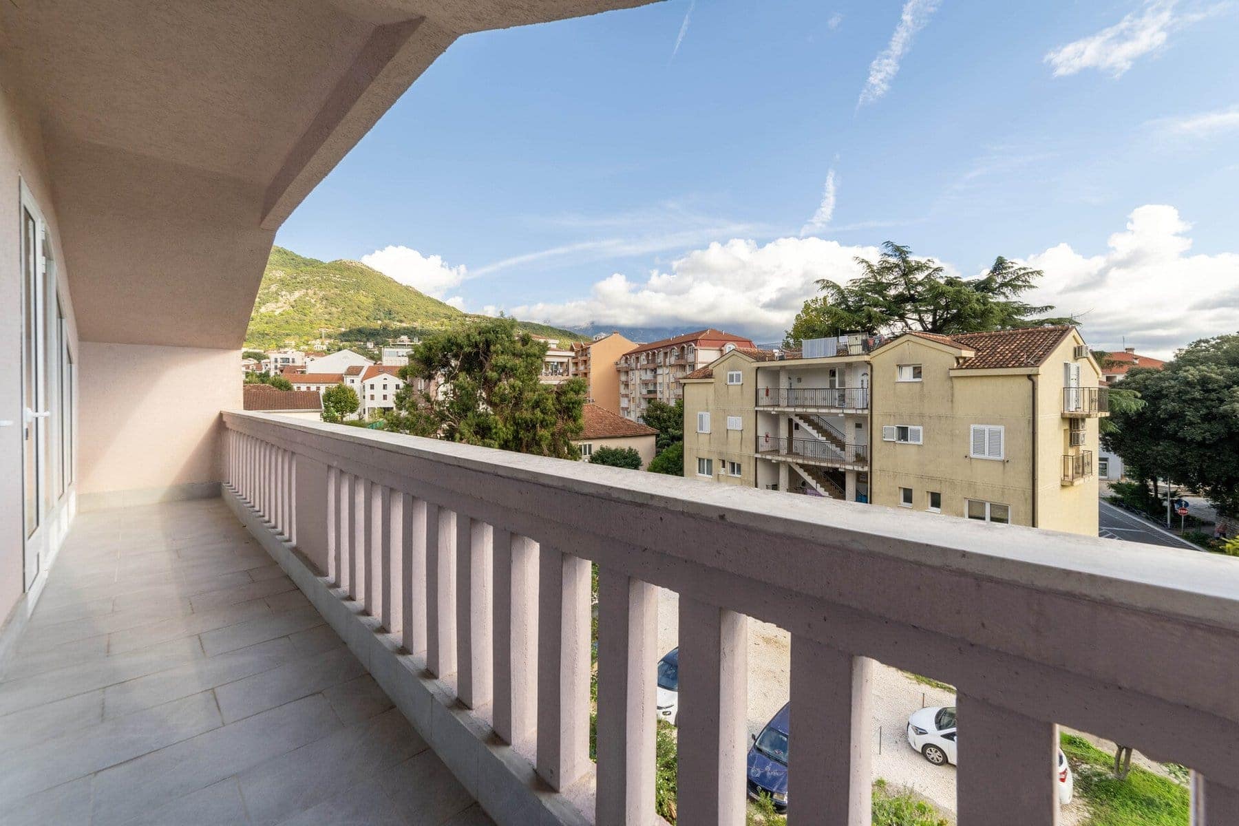 SOLD Renovated 2bdr Apartment in Tivat center (15)
