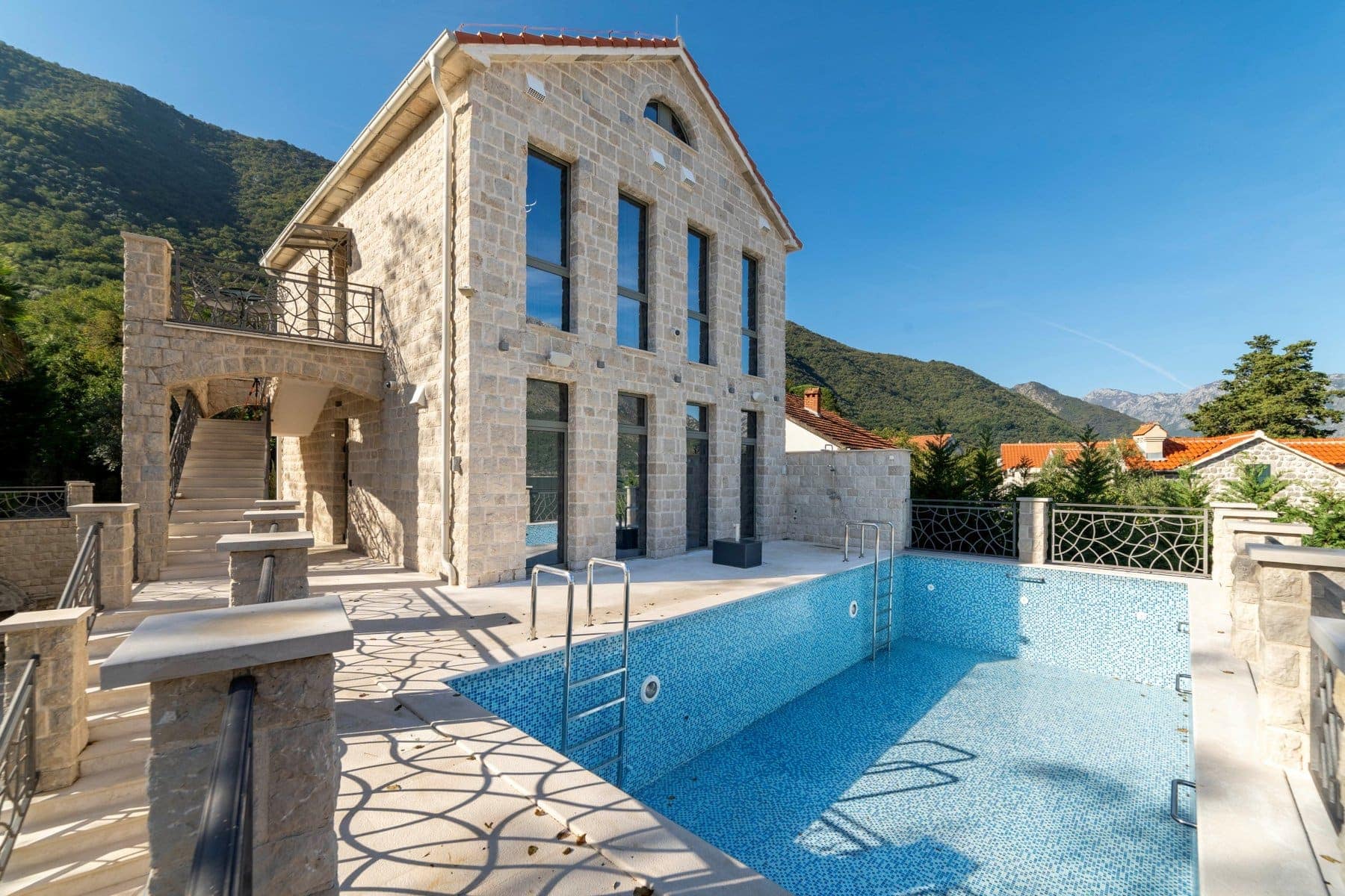 Exclusive complex in Stoliv (3)