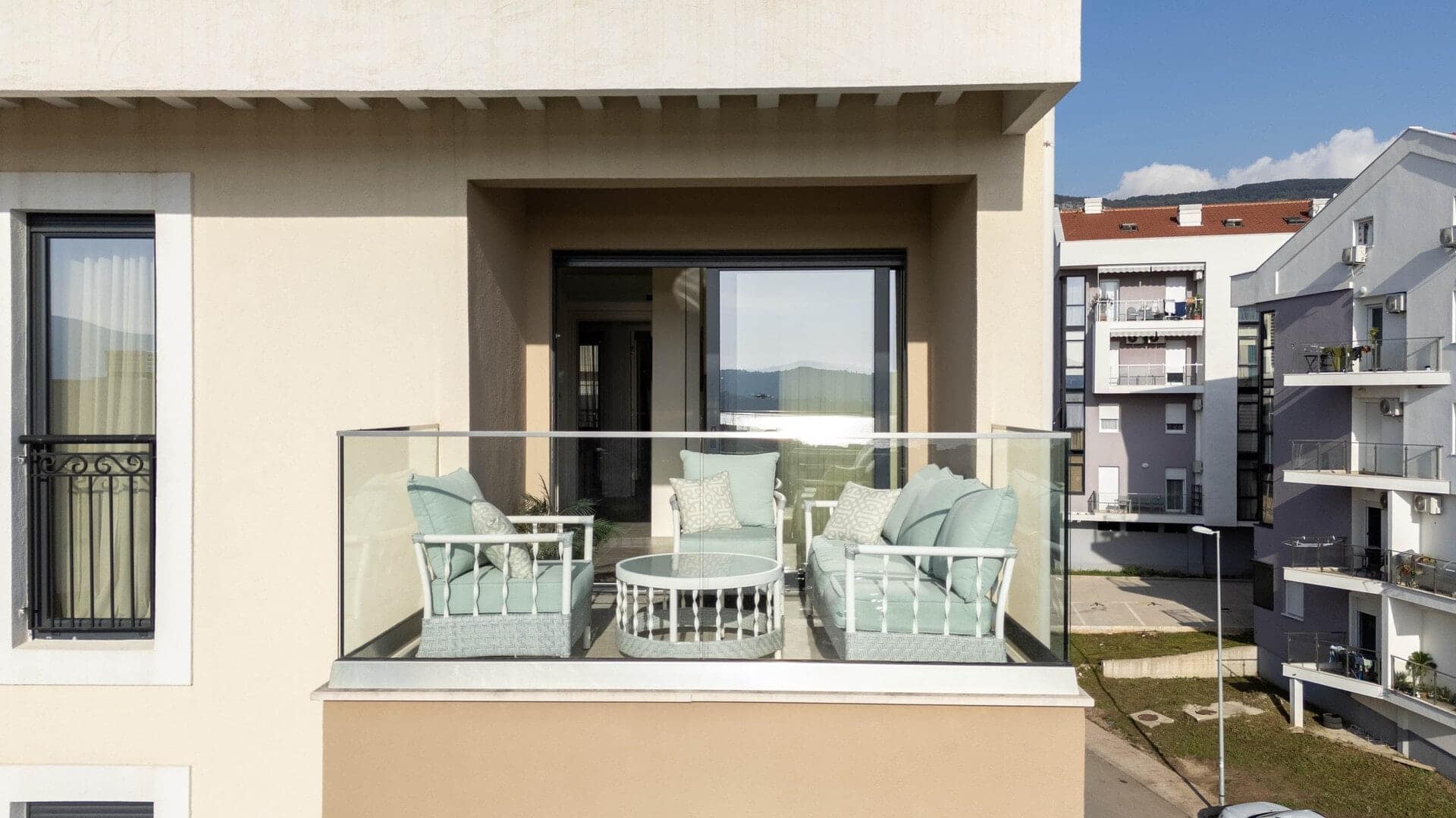 Modern 2bdr Apartment with Sea View, Kava (3)