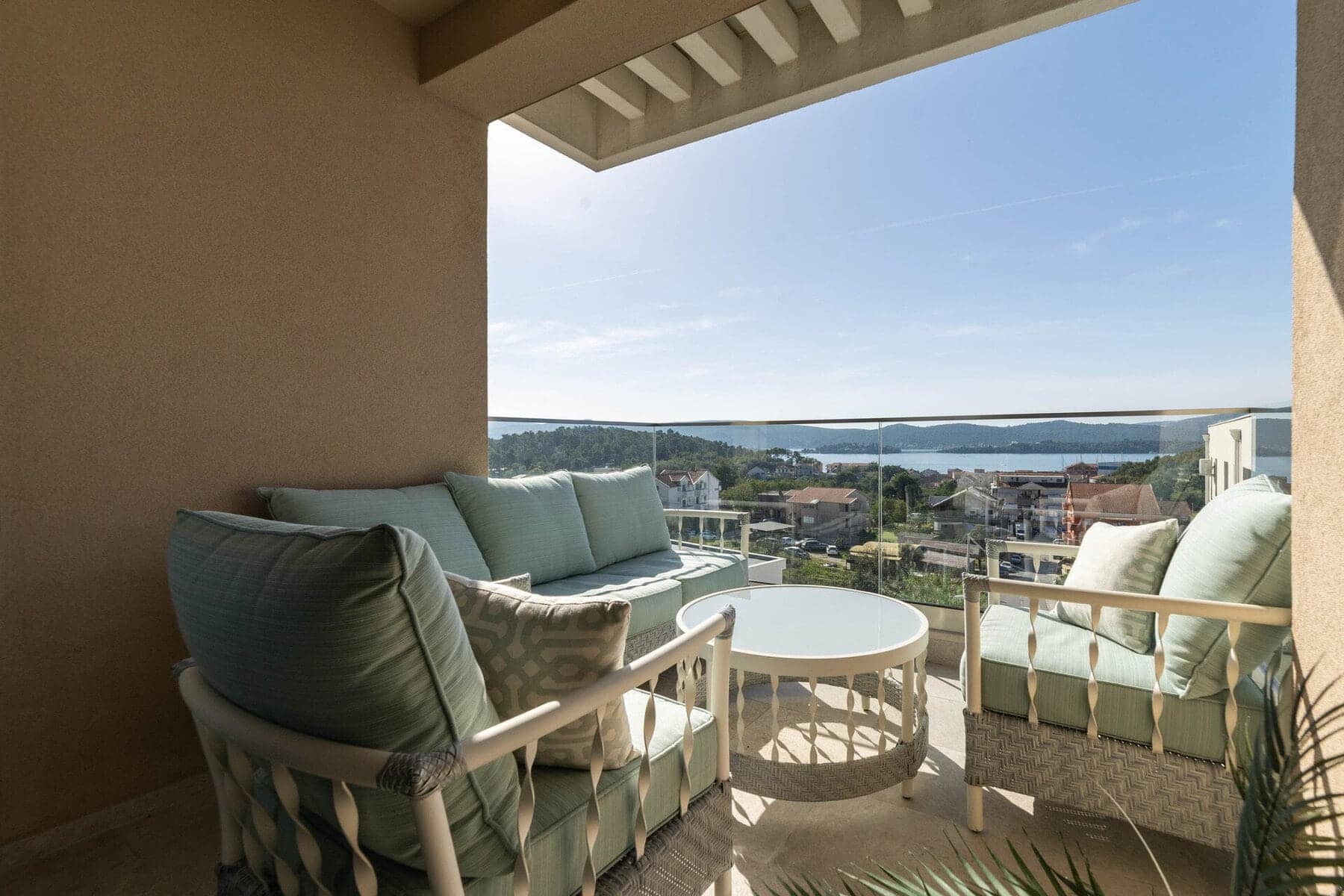 Modern 2bdr Apartment with Sea View, Kava (4)