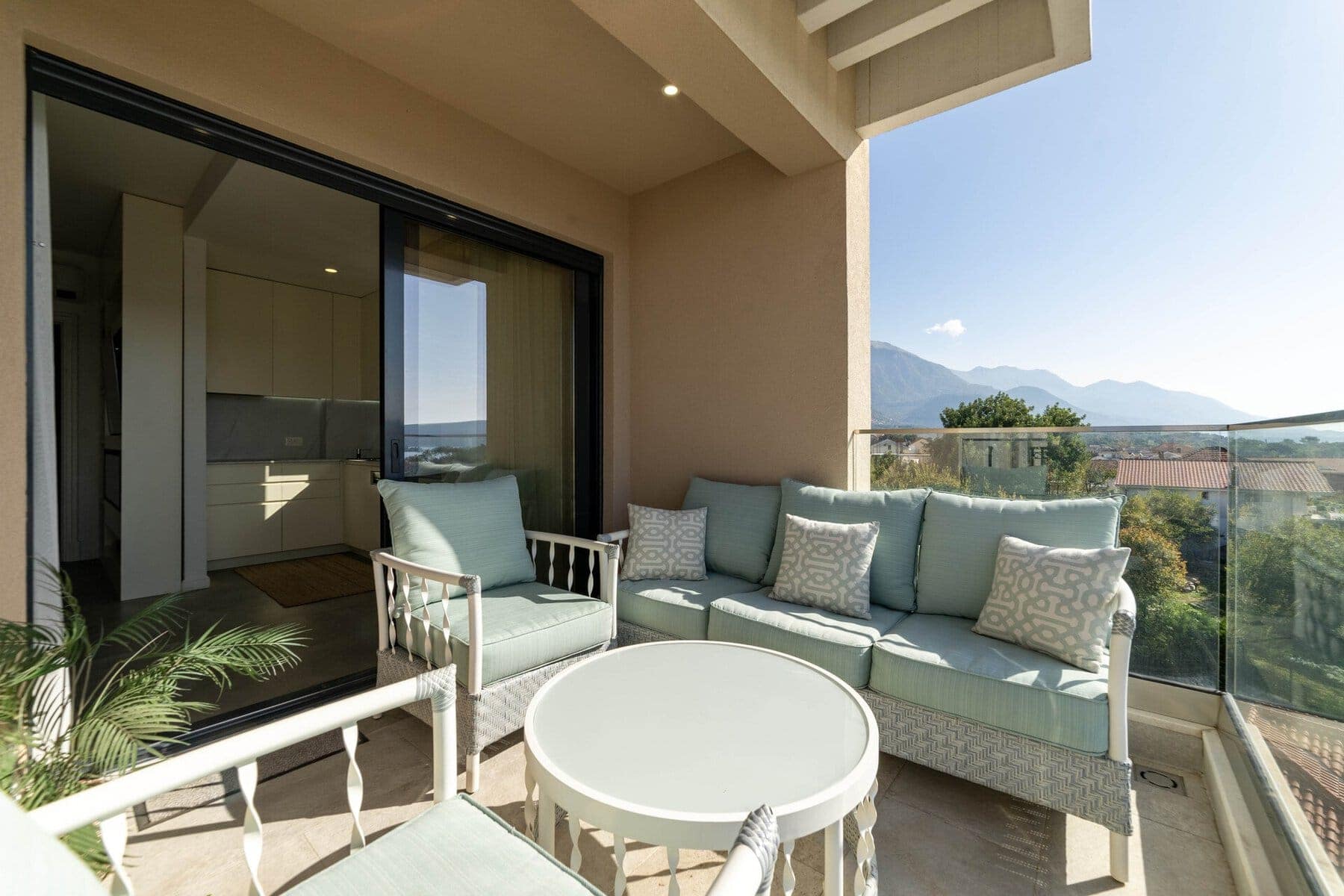 Modern 2bdr Apartment with Sea View, Kava (15)