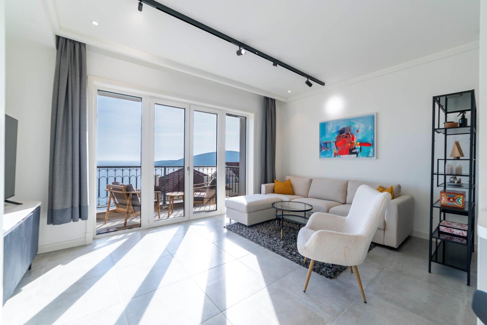 Studio apartment with an open sea view, Lustica Bay (5)