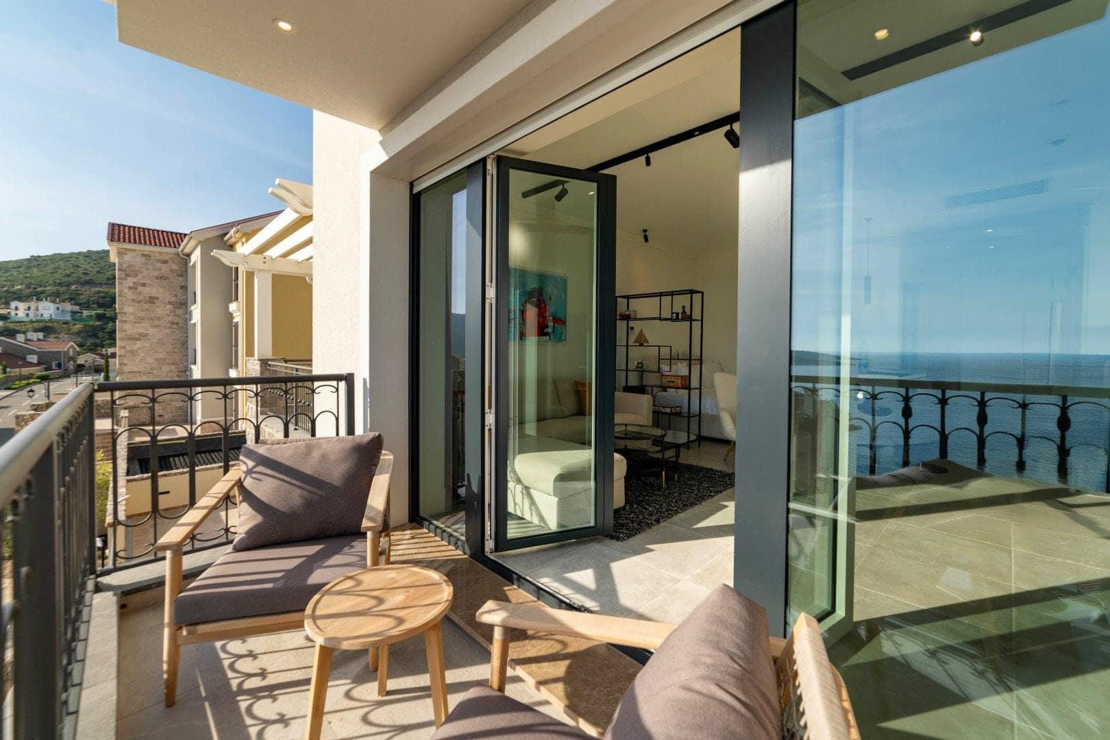 Studio apartment with an open sea view, Lustica Bay (12)