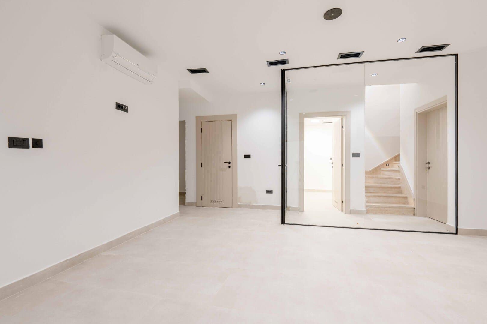 Villa near the Kamenovo beach, Budva (15)