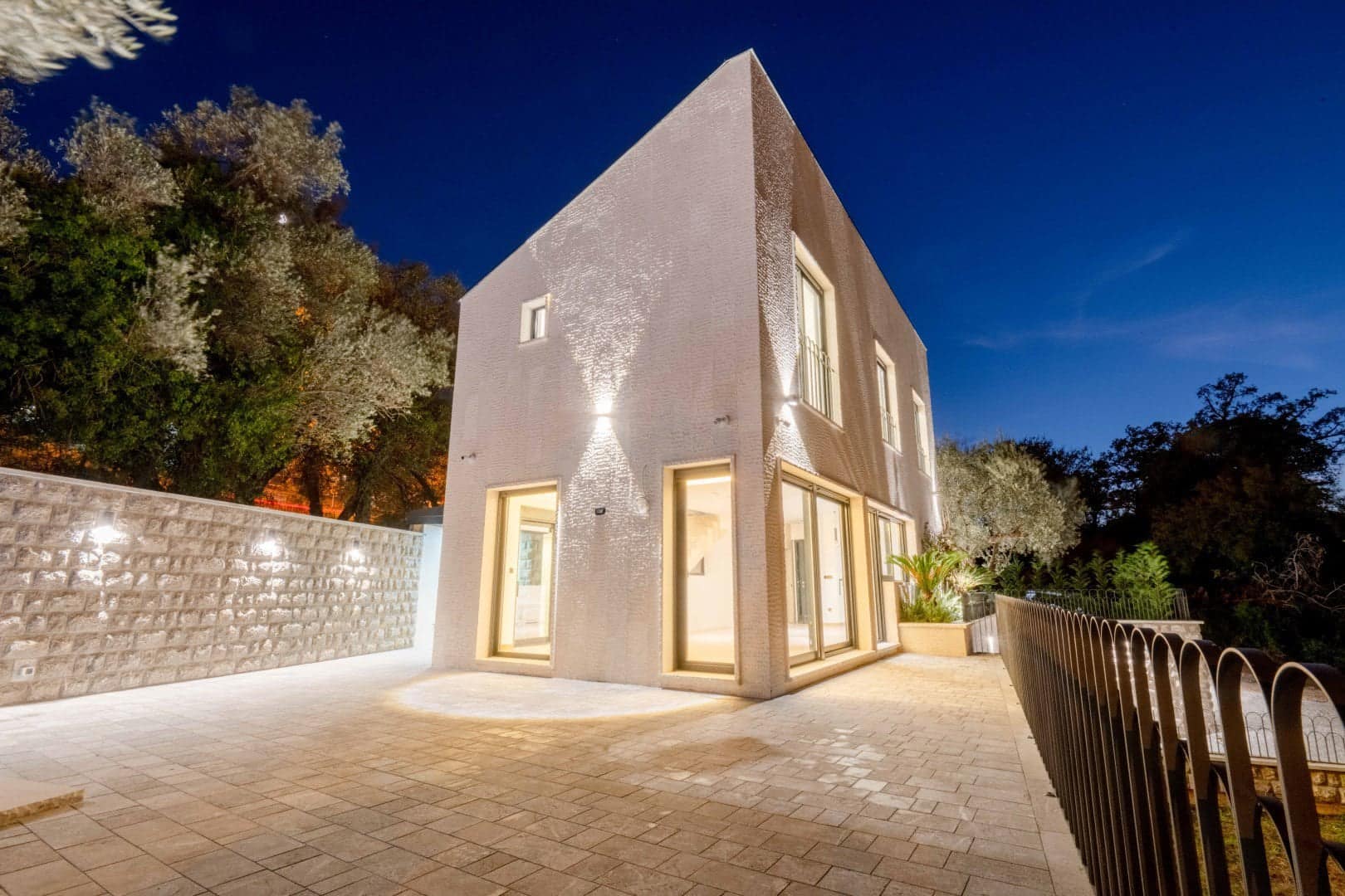 Villa near the Kamenovo beach, Budva (27)
