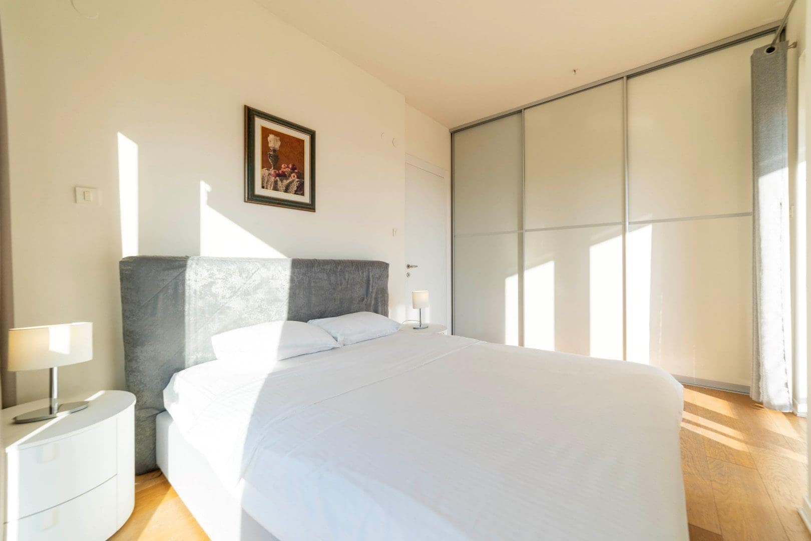 Furnished, two-bedroom apartment with a sea view, Budva (7)