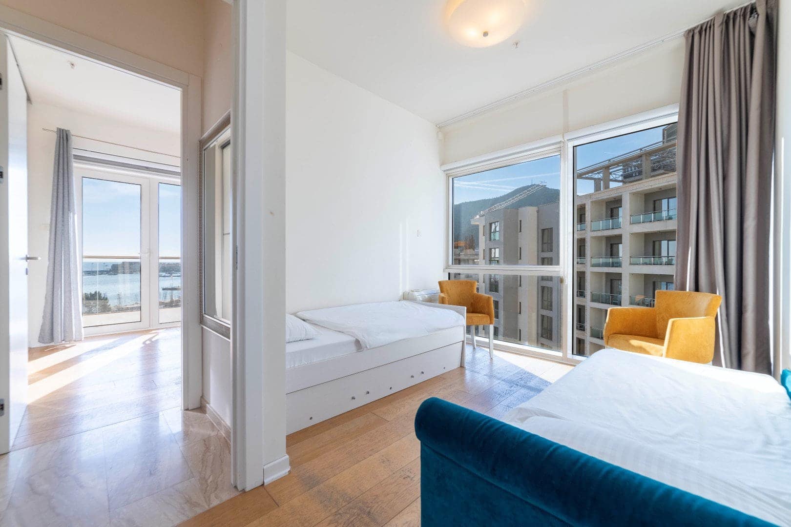 Furnished, two-bedroom apartment with a sea view, Budva (9)