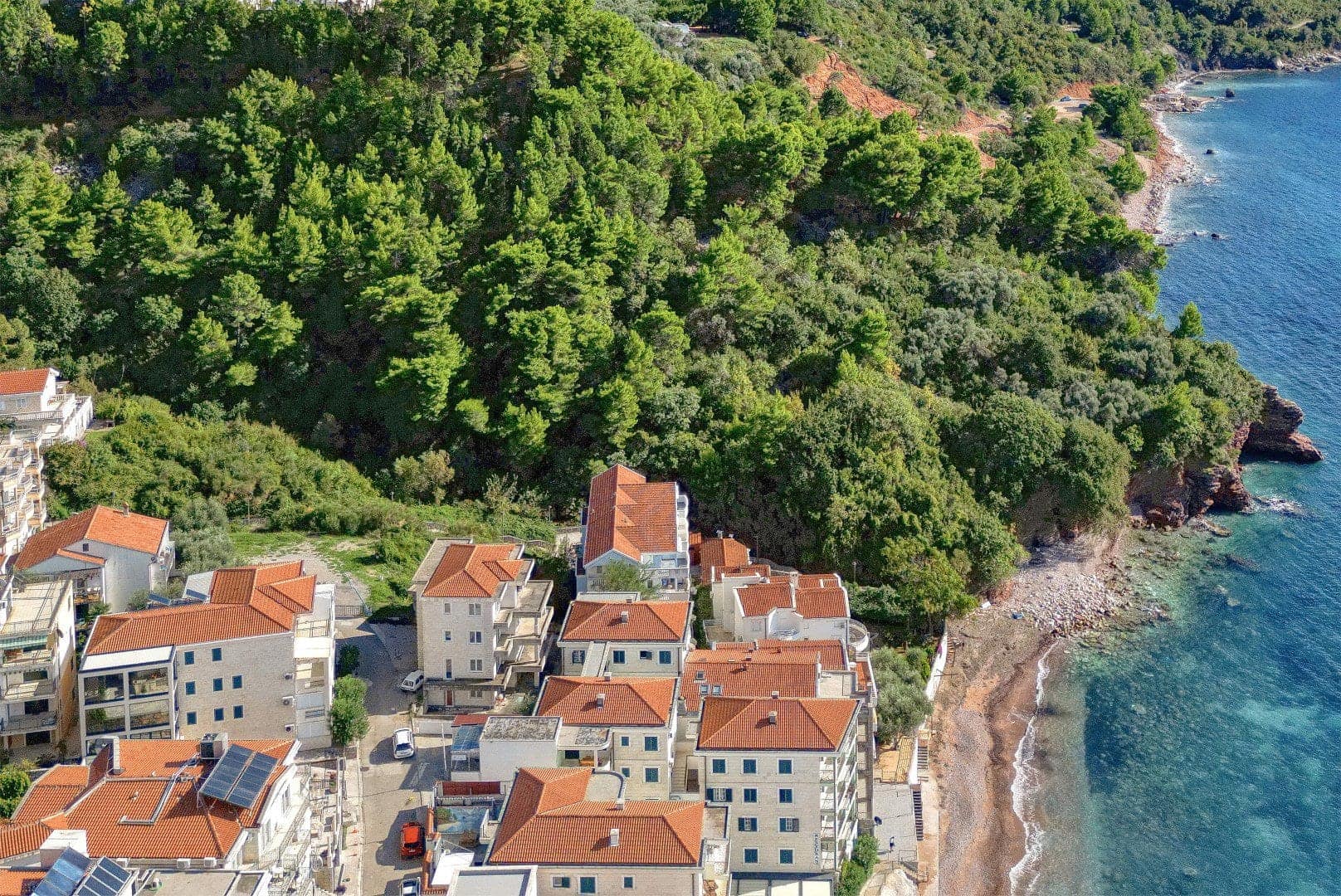 Sveti Stefan, Two-bedroom duplex apartment in the second row to the sea (19)