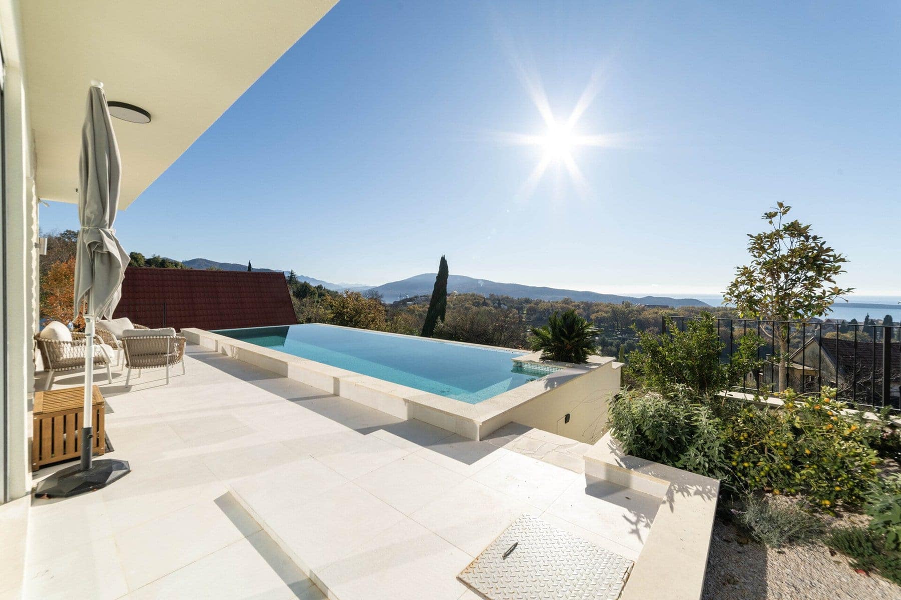 Contemporary 4bdr Villa Podi (17)