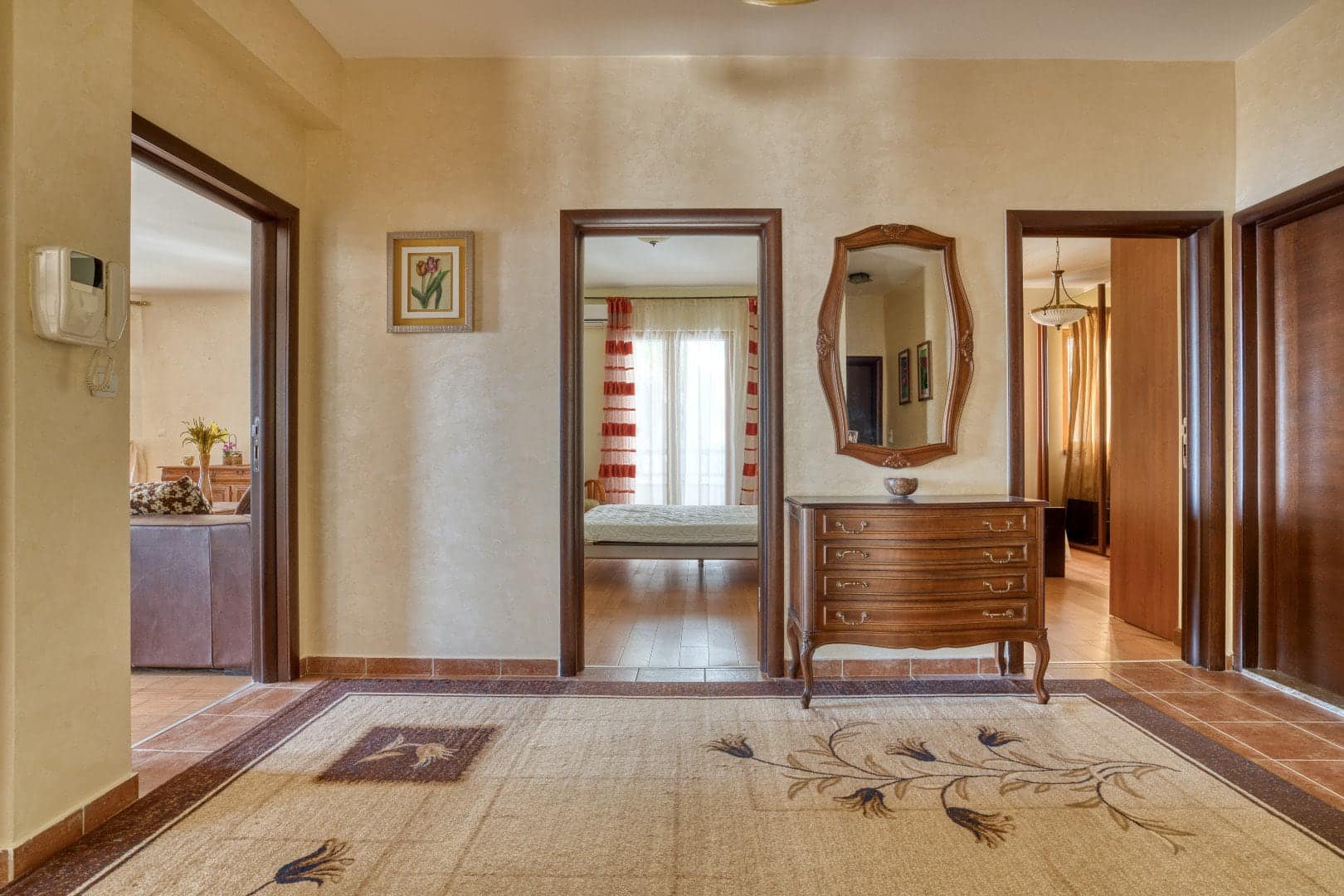Furnished 3-bdr apartment with open sea view, Sveti Stefan (10)