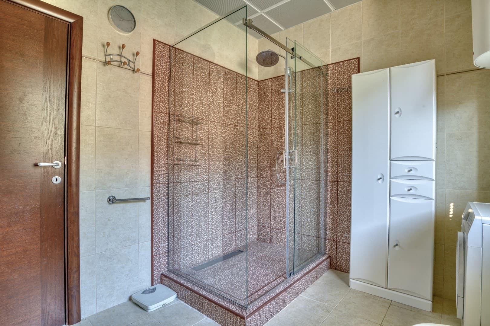 Furnished 3-bdr apartment with open sea view, Sveti Stefan (17)