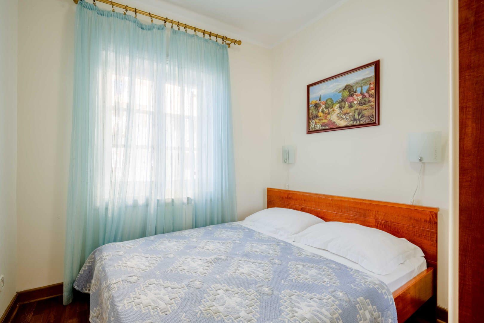 Seafront 3-bdr apartment, Sveti Stefan (7)
