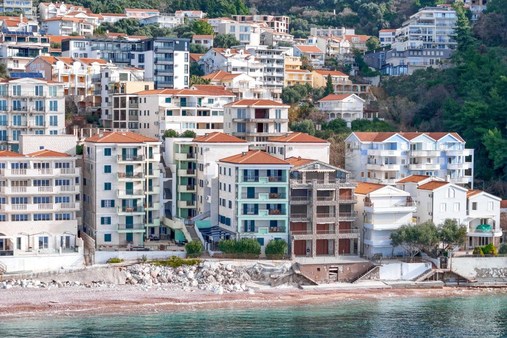 Seafront 3-bdr apartment, Sveti Stefan (13)
