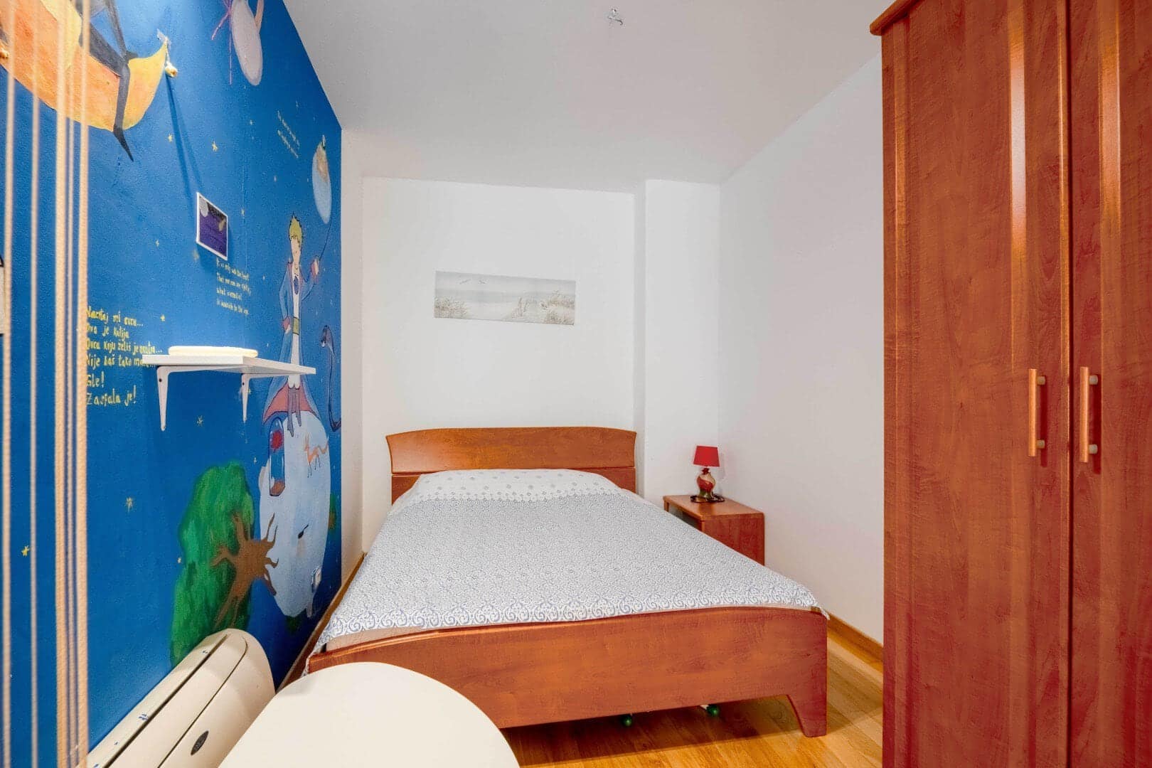 Two-bedroom apartment with sea view, Rozino (8)