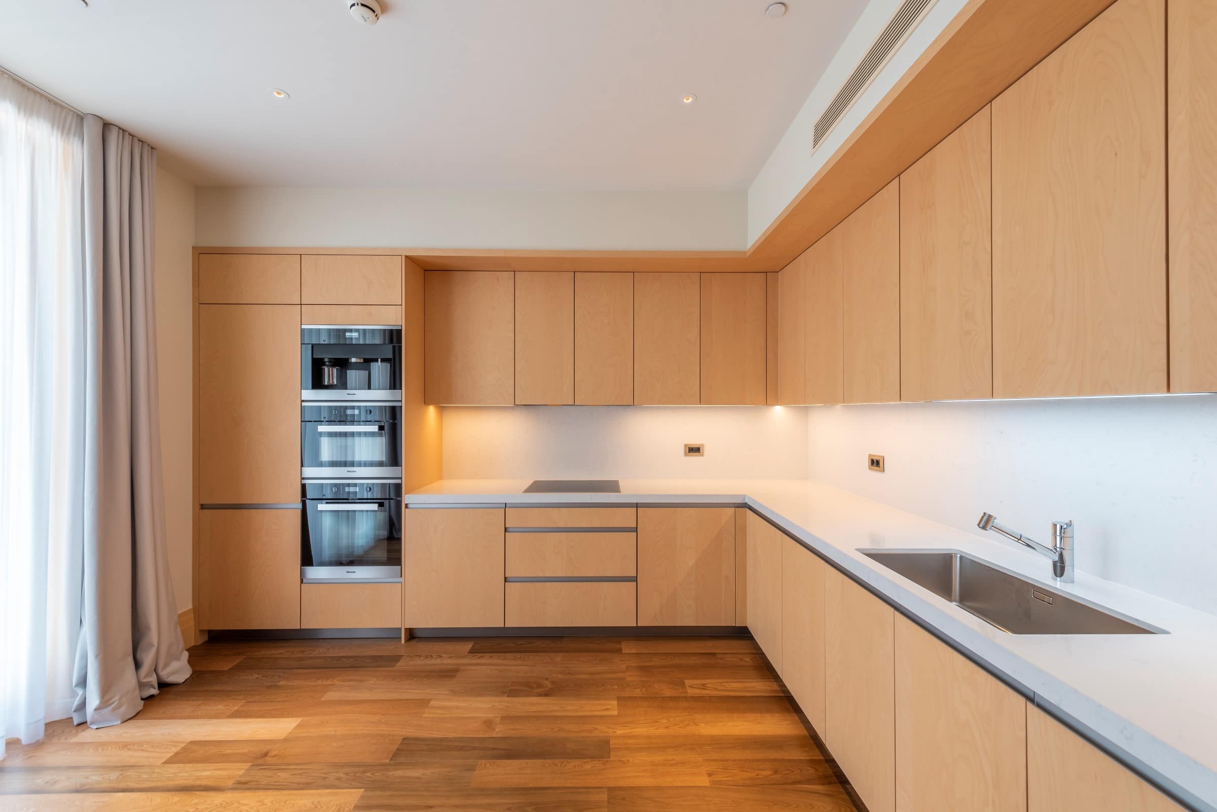 Luxury Three-bedroom Penthouse Porto Montenegro (12)