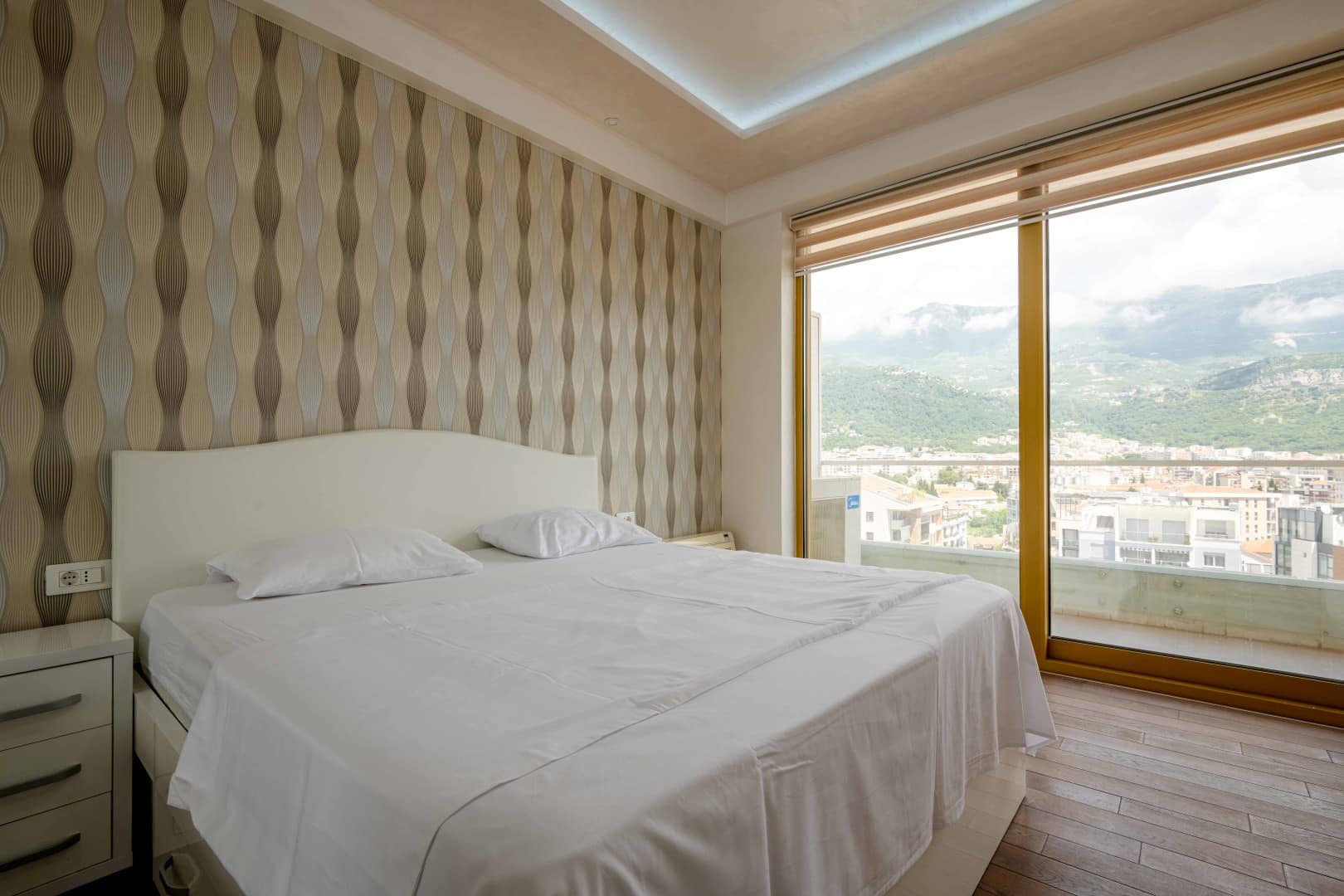 Exclusive 2-bdr apartment, Victoria Residence, Budva (14)