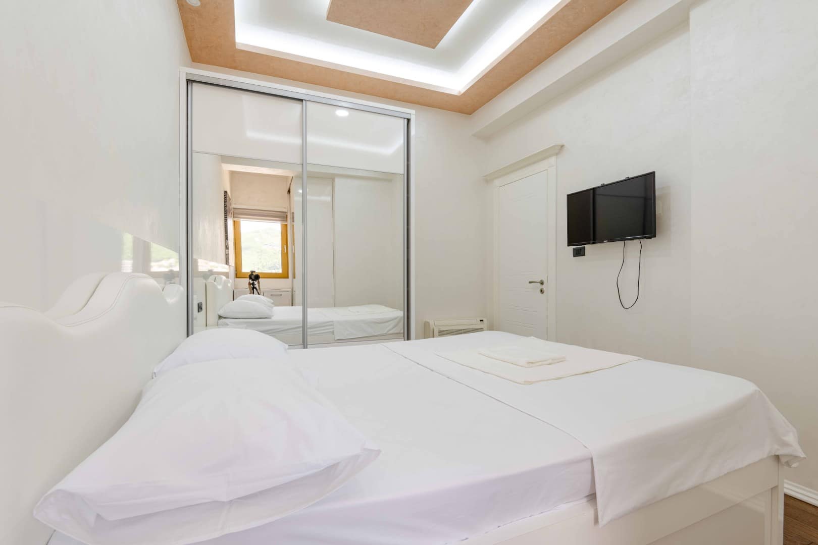 Luxury 2-bdr apartment, Victoria Residence, Budva (10)