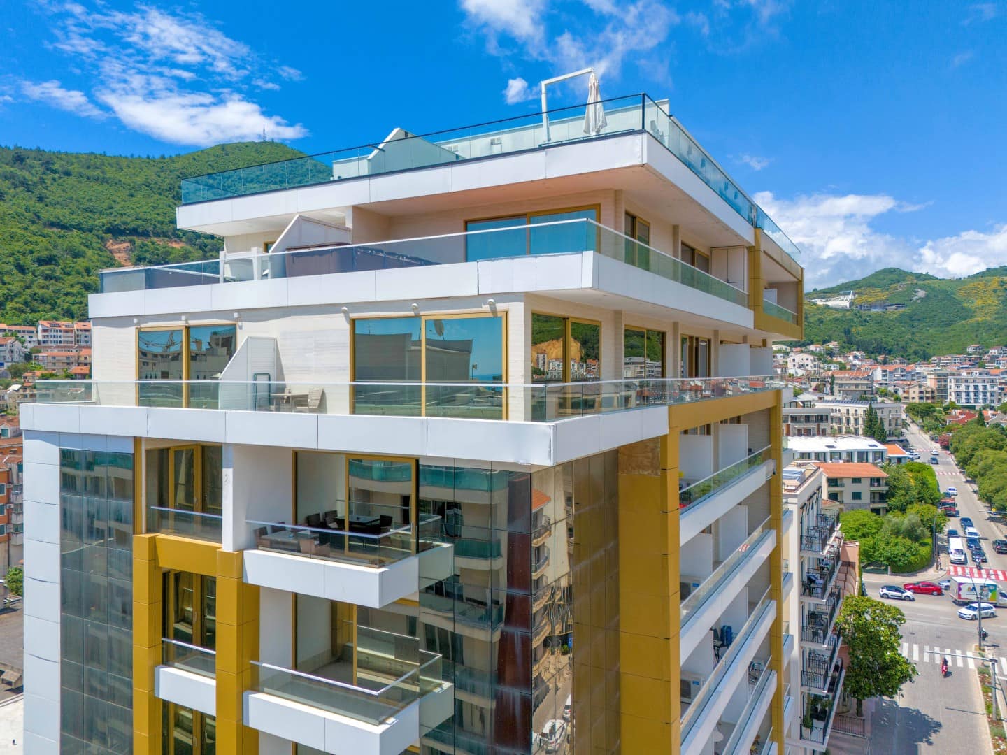 Luxury 2-bdr apartment, Victoria Residence, Budva (15)
