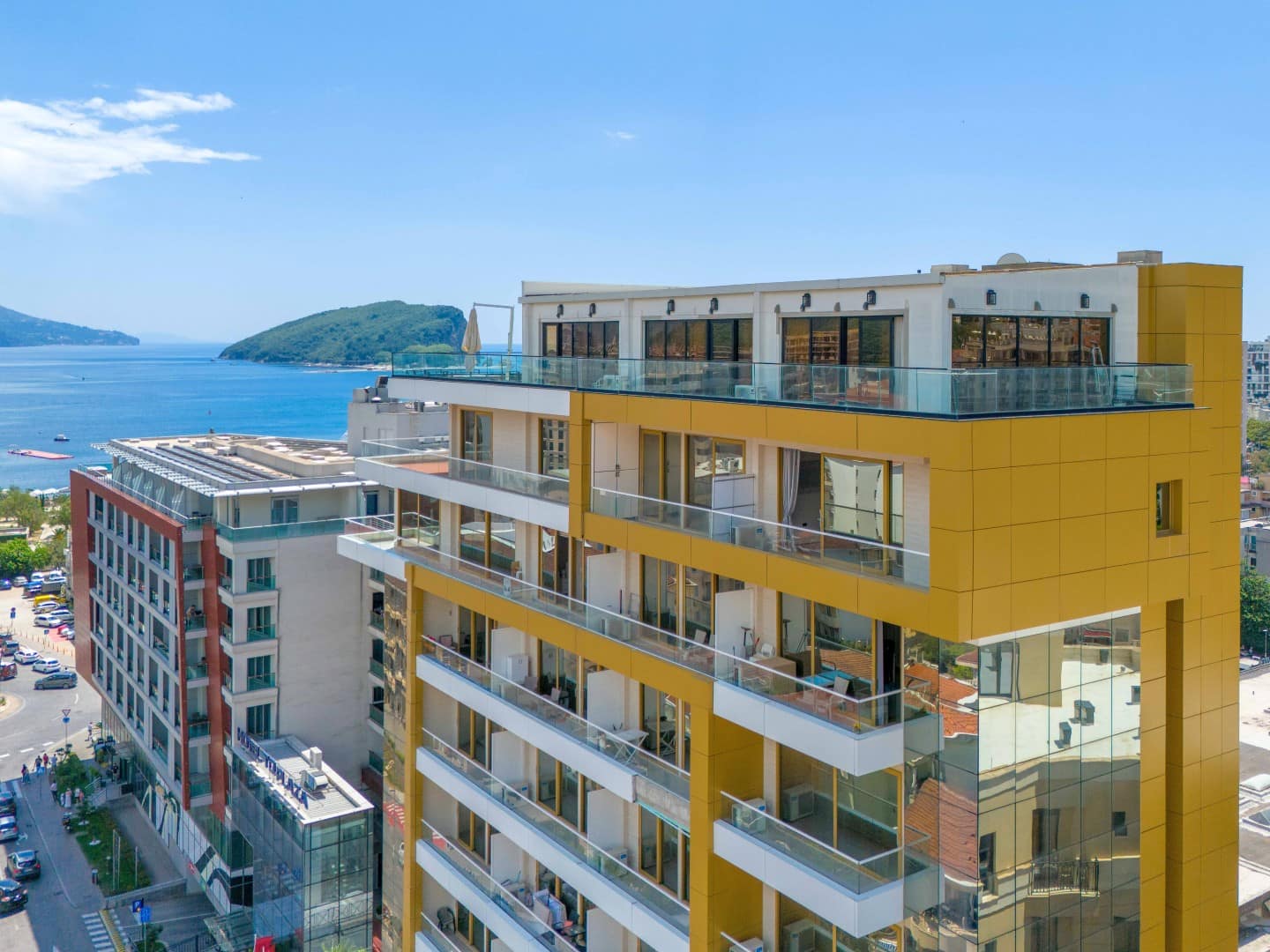 Luxury 2-bdr apartment, Victoria Residence, Budva (16)
