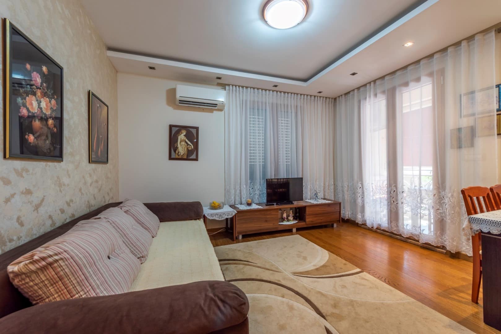 One-bedroom apartment on the first line to the sea, Petrovac, Budva (7)