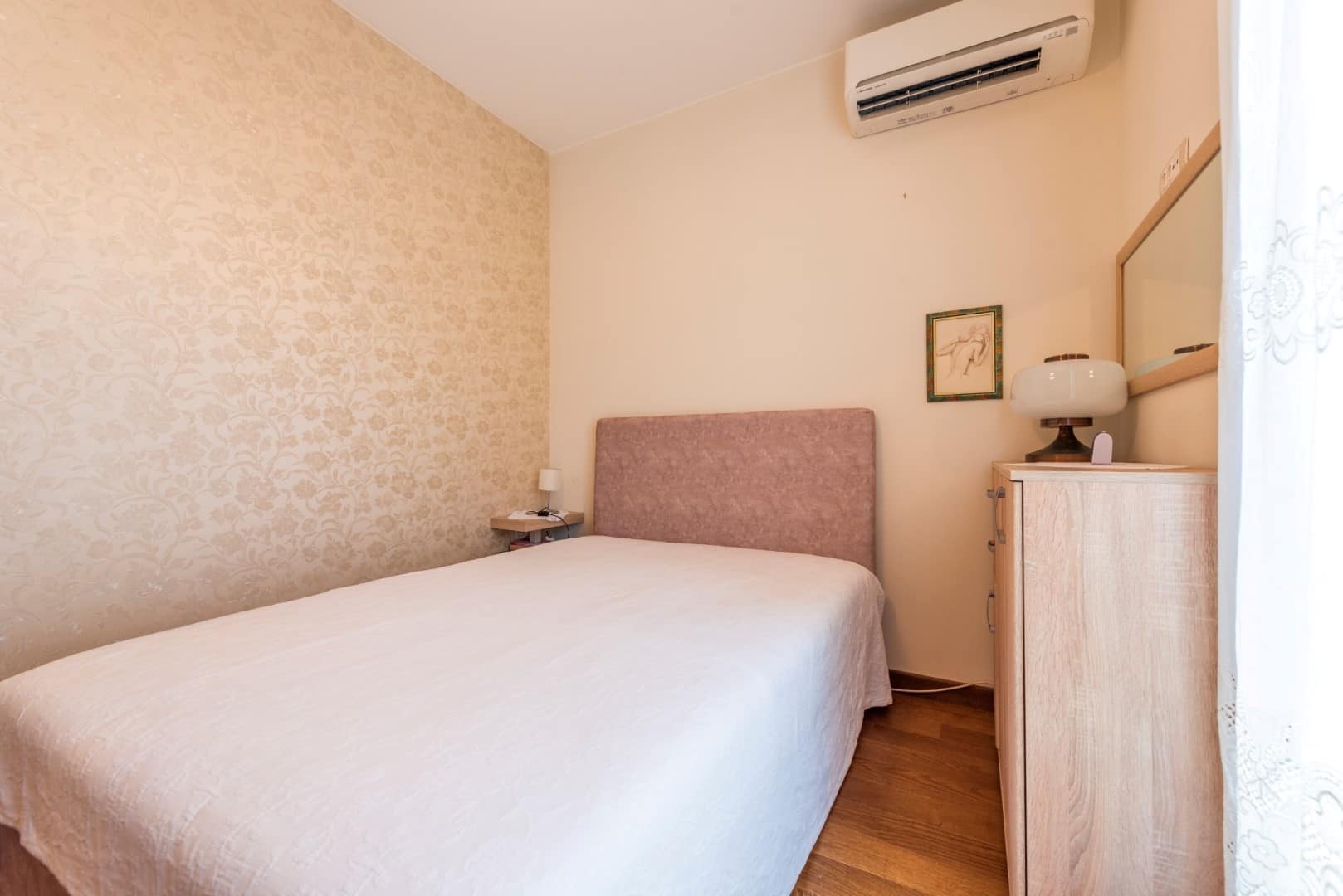 One-bedroom apartment on the first line to the sea, Petrovac, Budva (14)