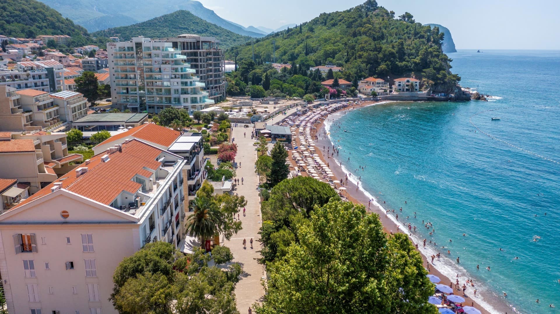 One-bedroom apartment on the first line to the sea, Petrovac, Budva (21)