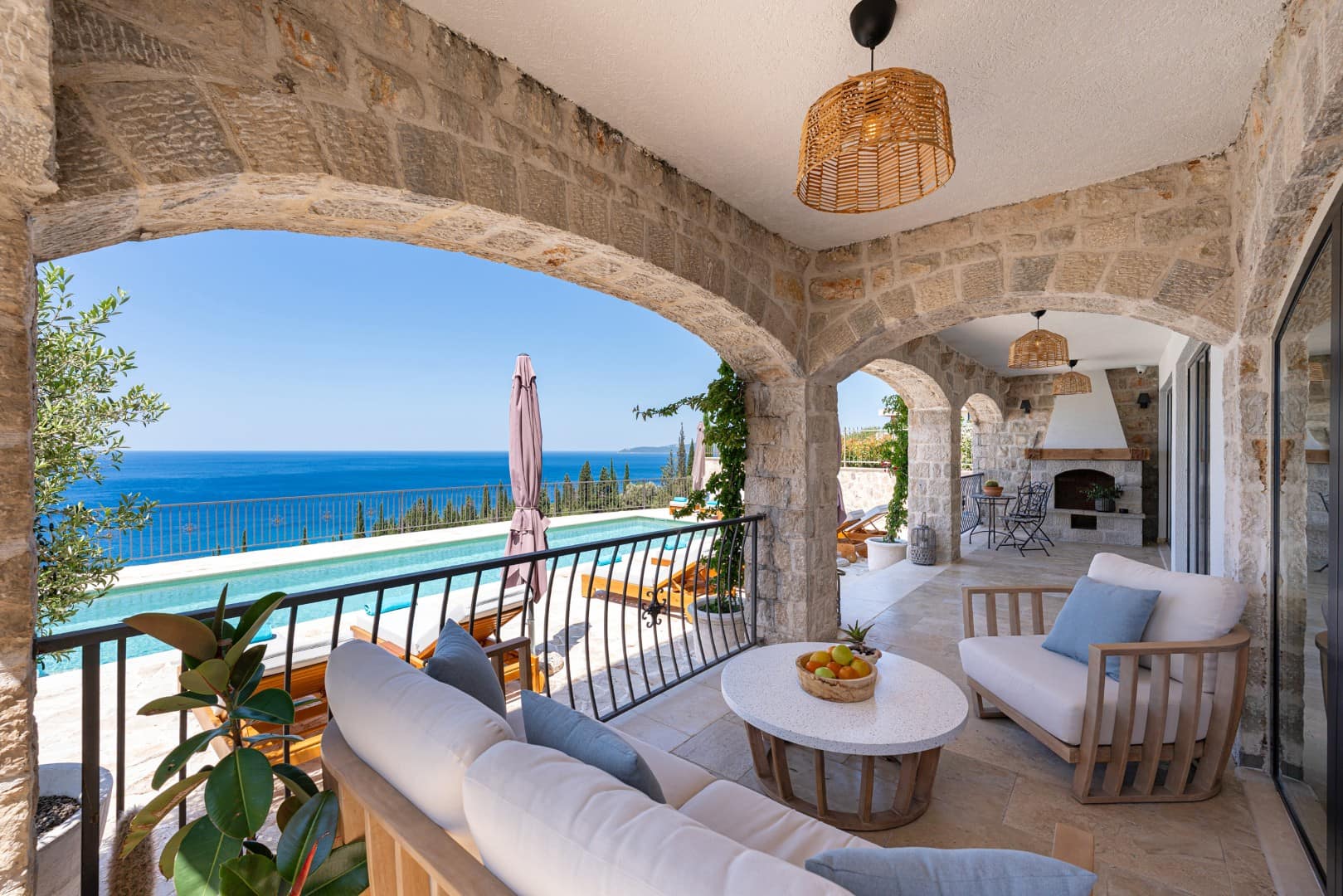 Designer stone villa, Drobni Pijesak, Budva (5)